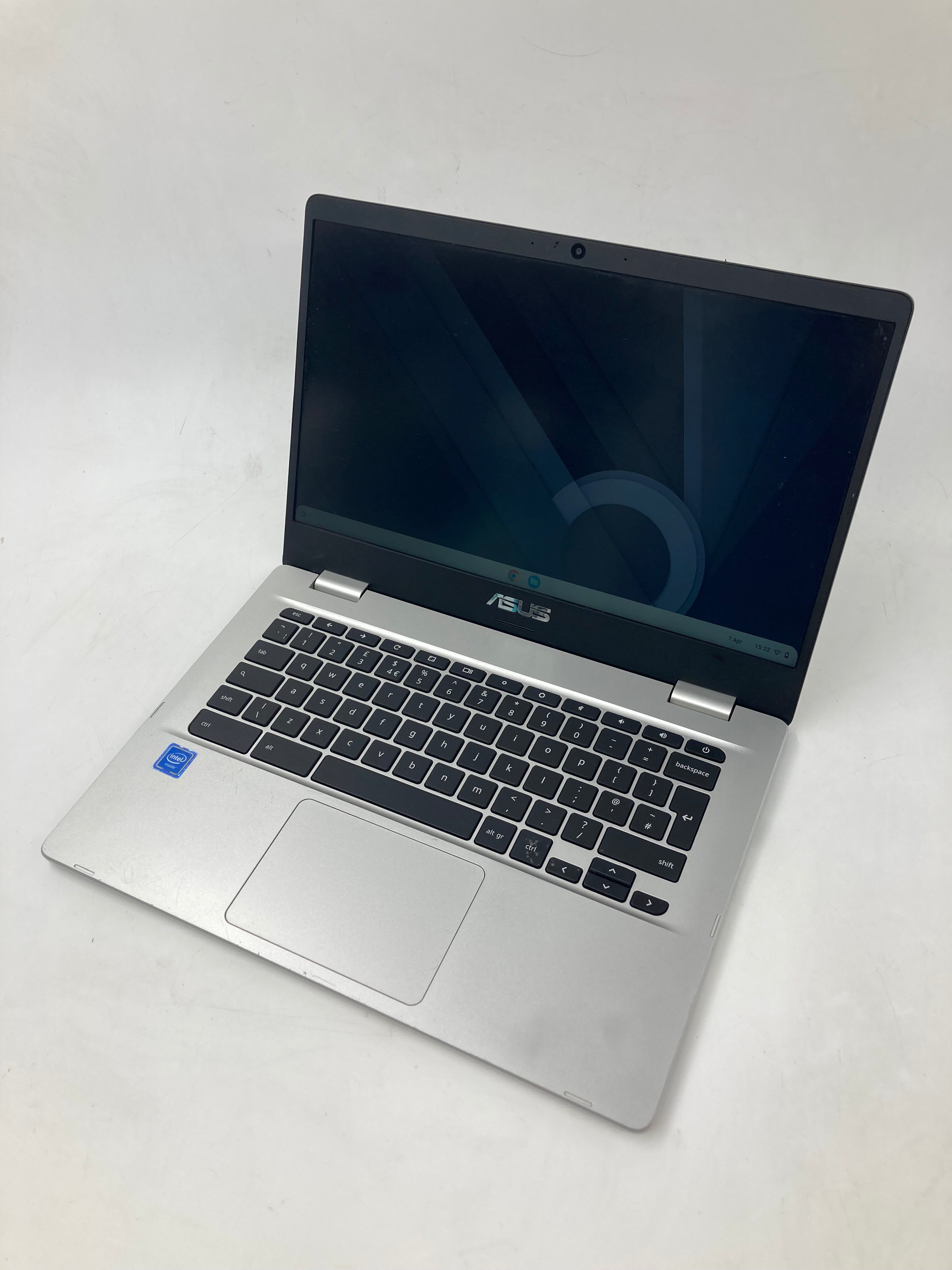 Asus ChromeBook C423N 14" Intel Celeron N3350 4GB RAM 2GB SSD