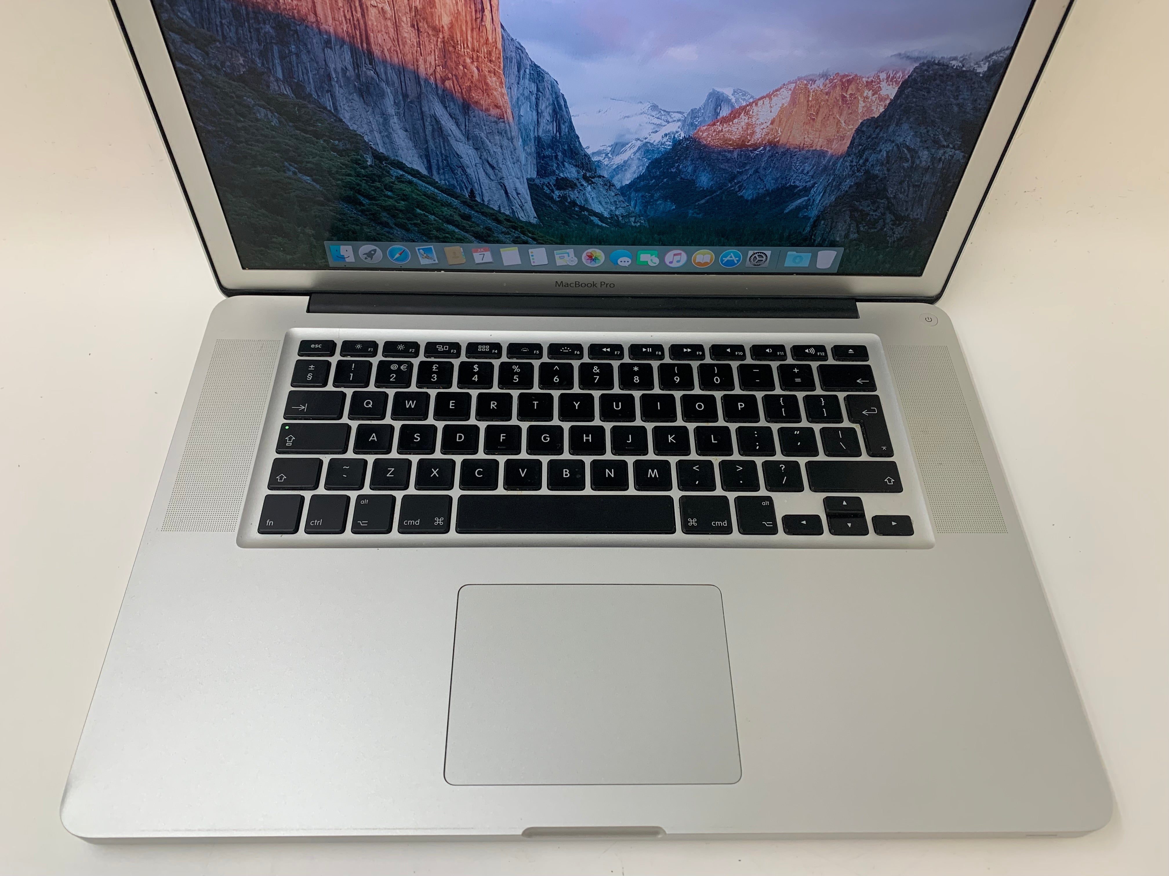 Apple MacBook Pro L2011 | 15.4" WXGA+ | Intel Core i7 | 8GB RAM | 120GB SSD | macOS