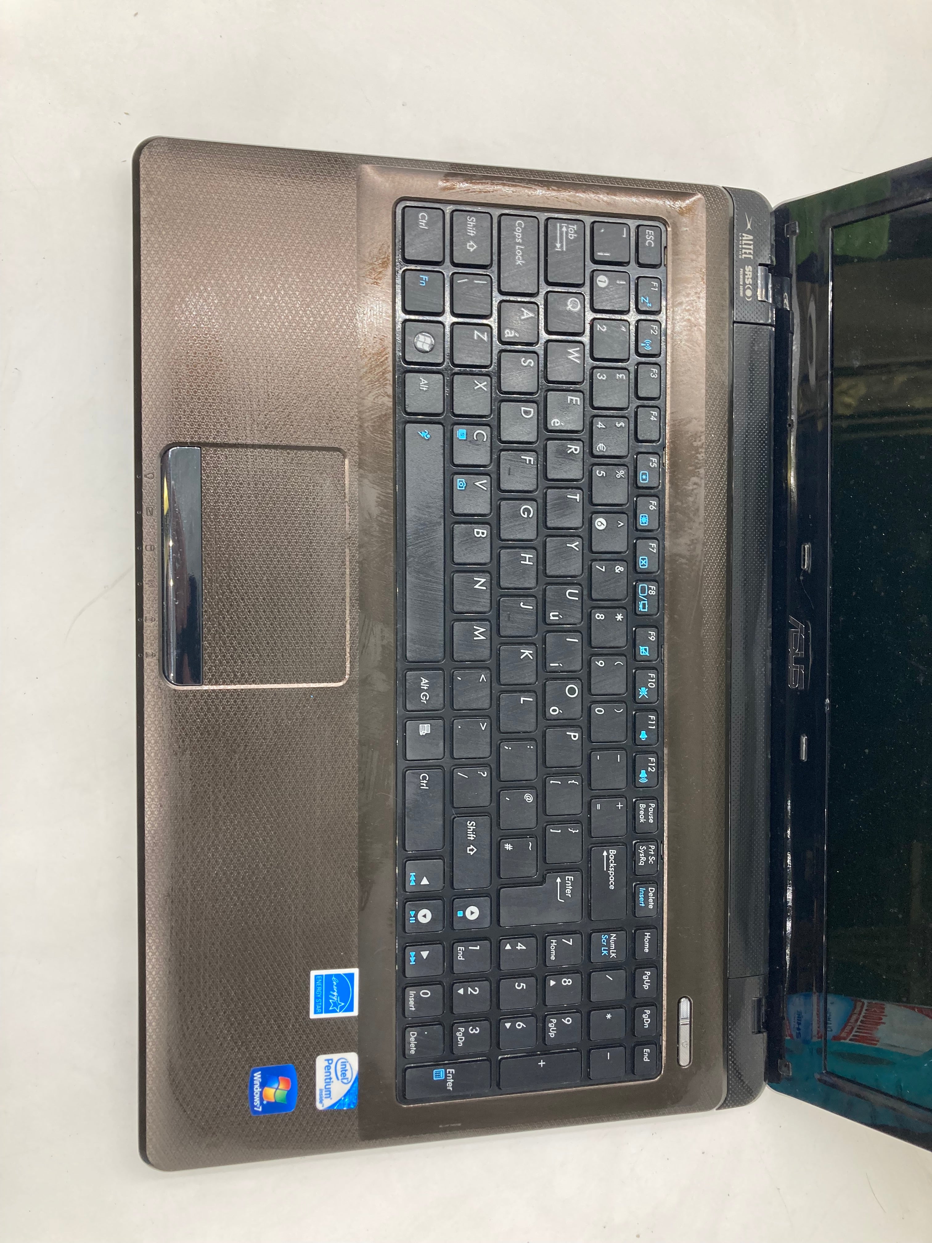 Asus Laptop K52F 15" Screen Intel Pentium P6200 4GB Ram No Storage No OS