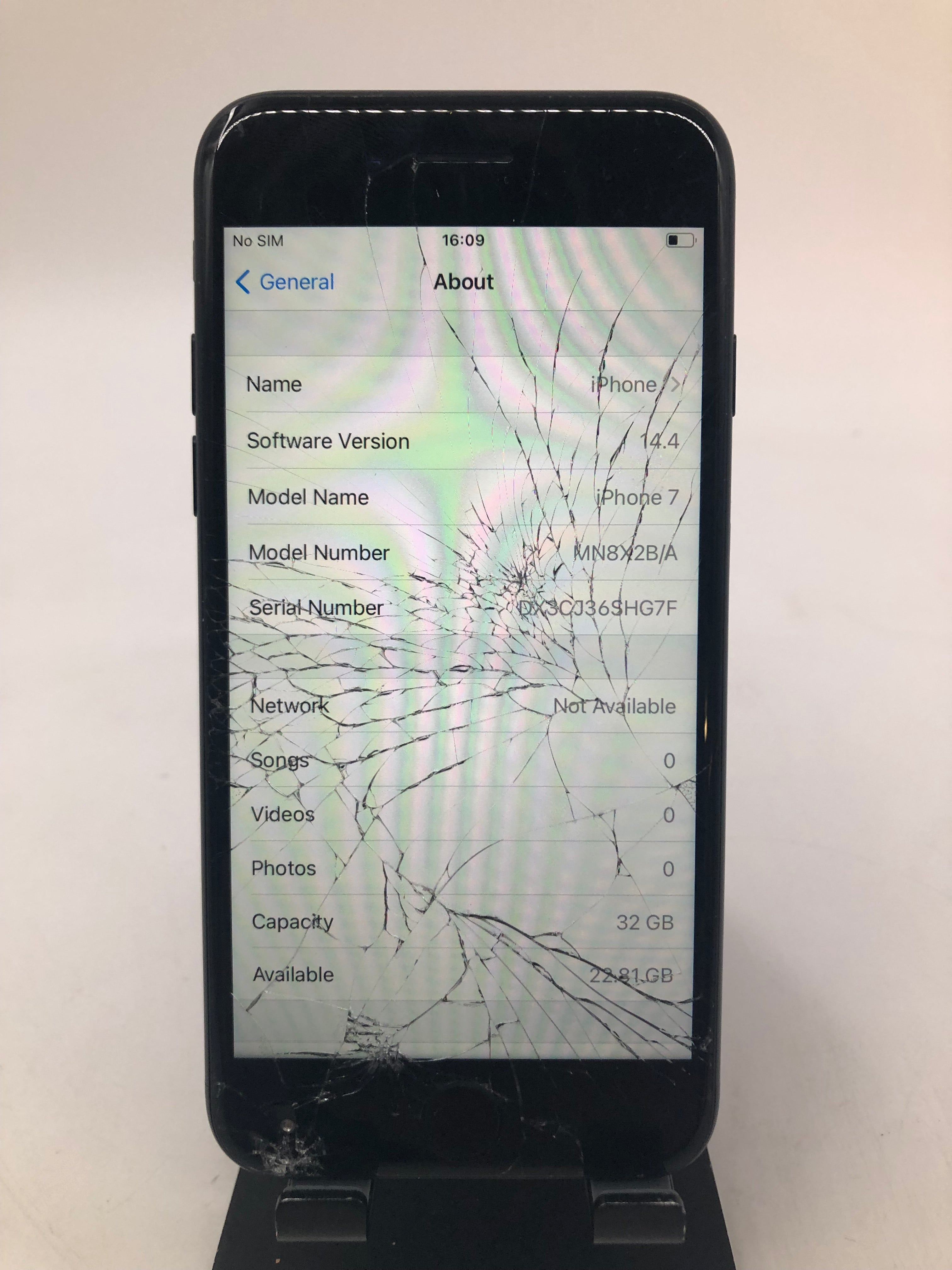 Apple iPhone 7 4.7" Screen 2016 32GB Storage Black Spares