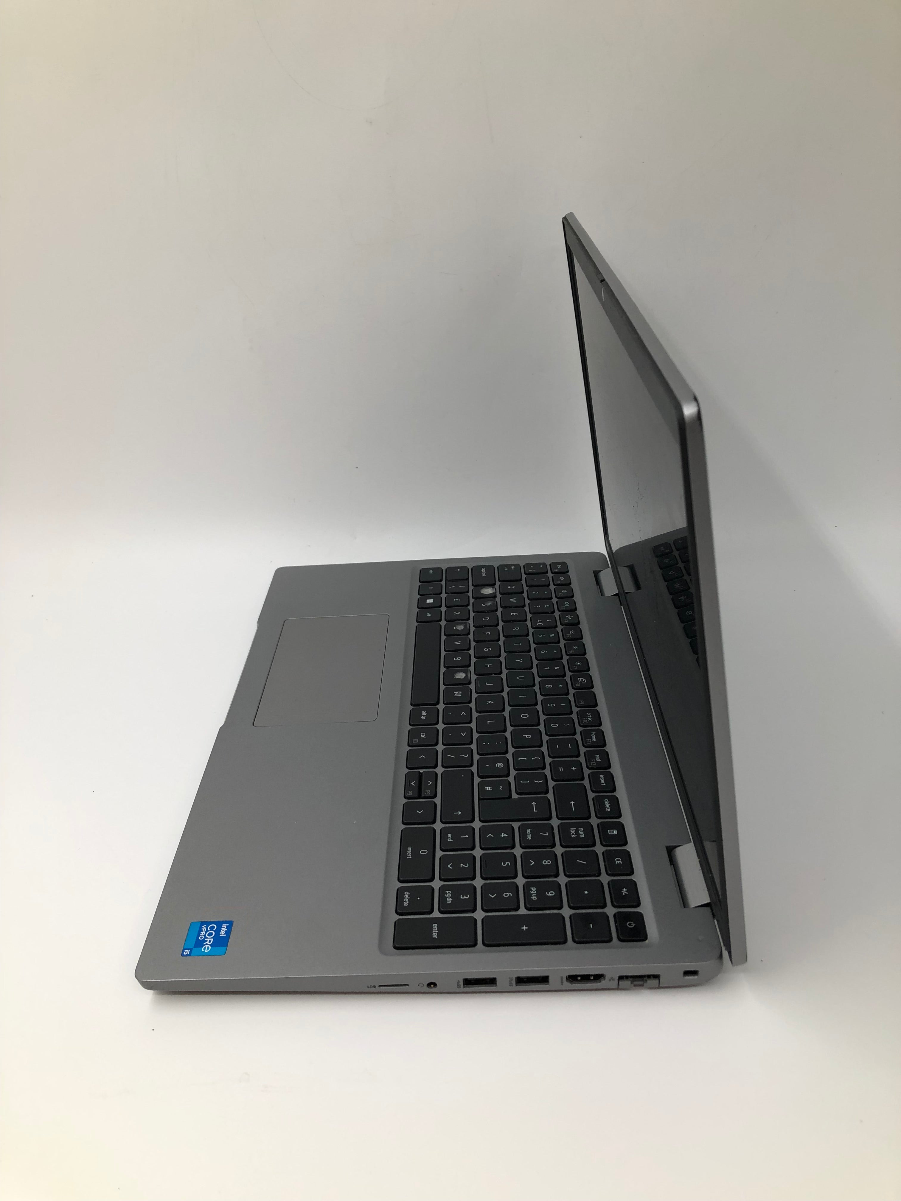 Dell Laptop Latitude 5520 15" Screen i5 11th Gen 8GB RAM No SSD No OS -Spares-