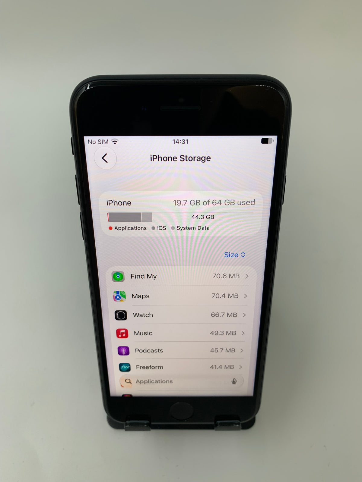 Apple iPhone SE 2nd Gen | 2020 | 4.7" | 64GB | 100% Health | Unlocked | Black