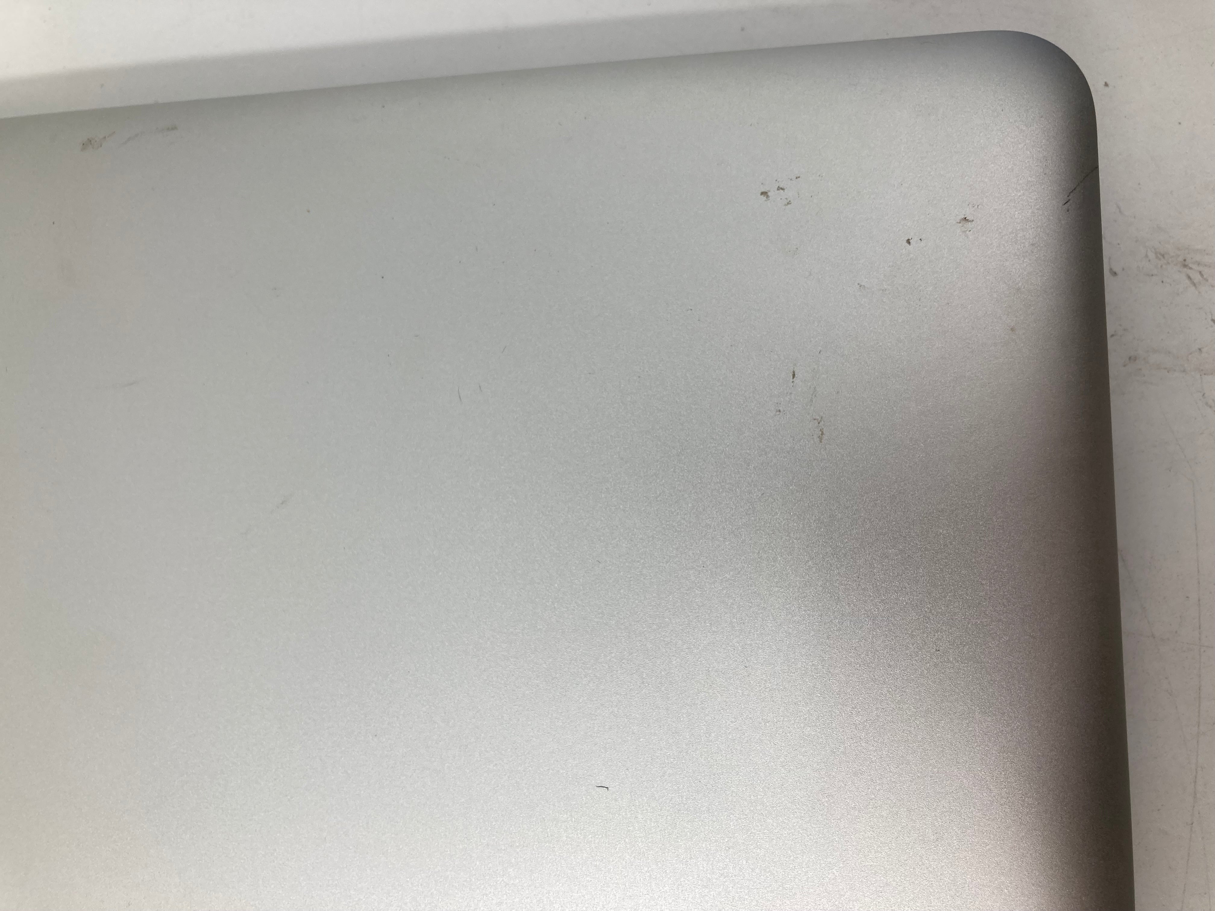 Apple MacBook Pro 2009 17" Screen Core 2 Duo 4GB RAM No SSD No OS *Spares*