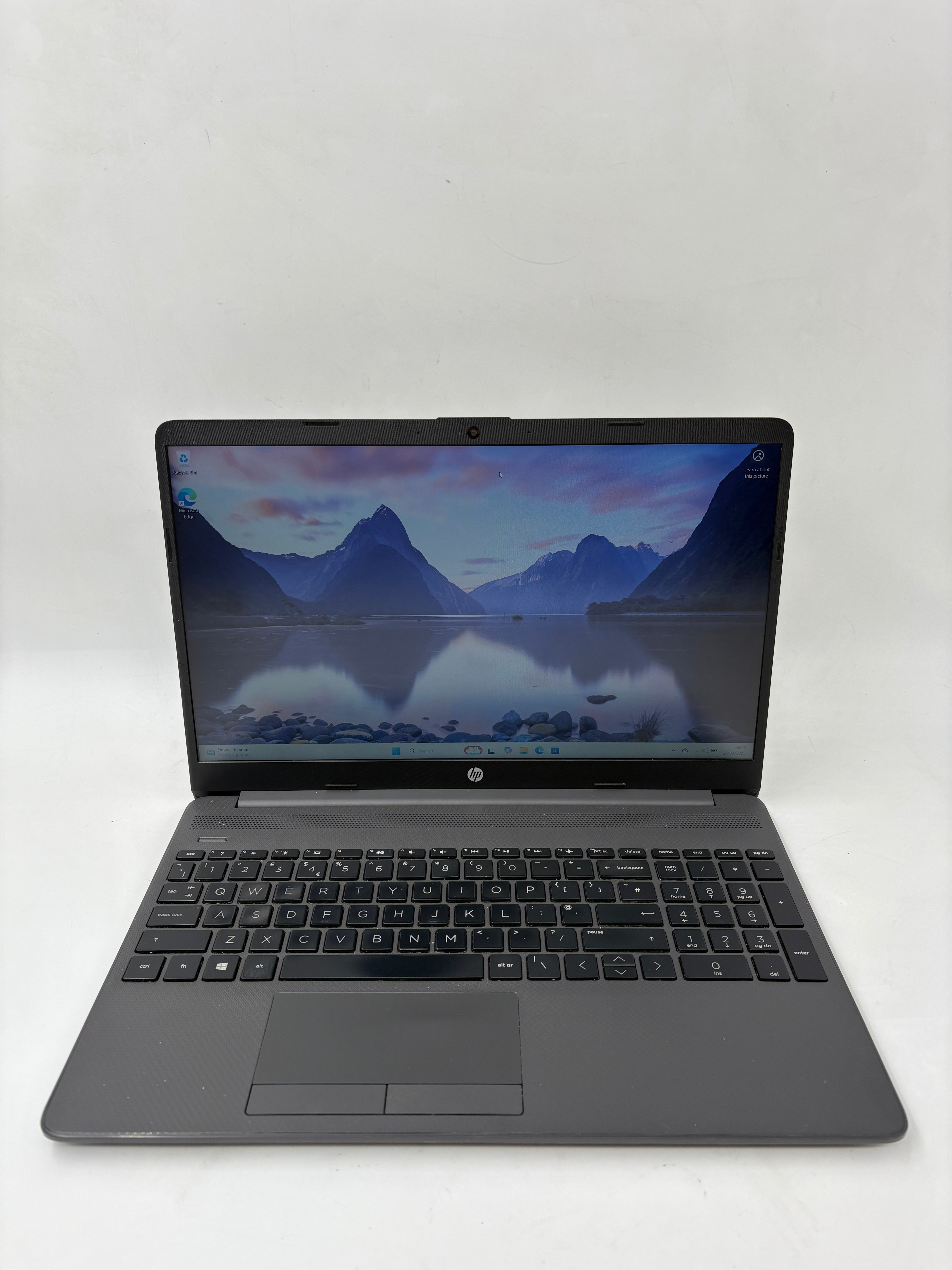 HP Laptop 255 G8 15.6" Screen AMD Ryzen 5 3500U 8GB RAM 256GB SSD W11