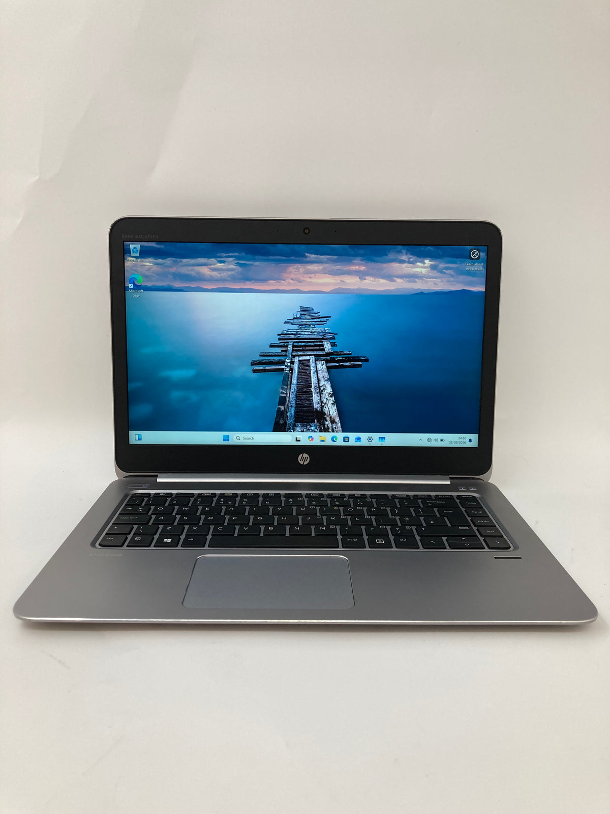 HP EliteBook Folio 1040 G3 | 14" QHD | i5 6th Gen | 8GB RAM | 256GB SSD | W11 Pro