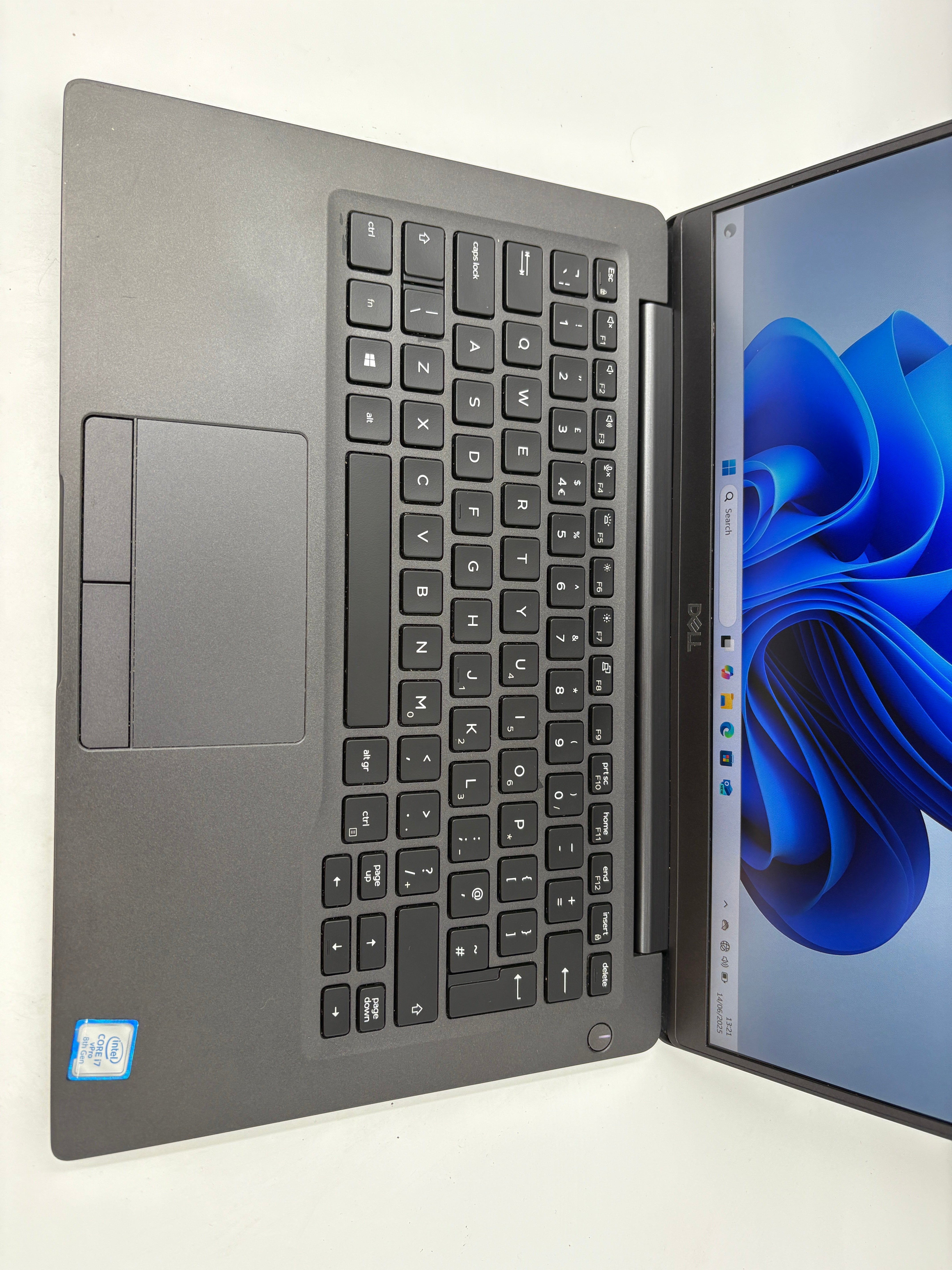 Dell Laptop Latitude 7400 14" Screen i7 8th Gen 8GB RAM 256GB SSD W11