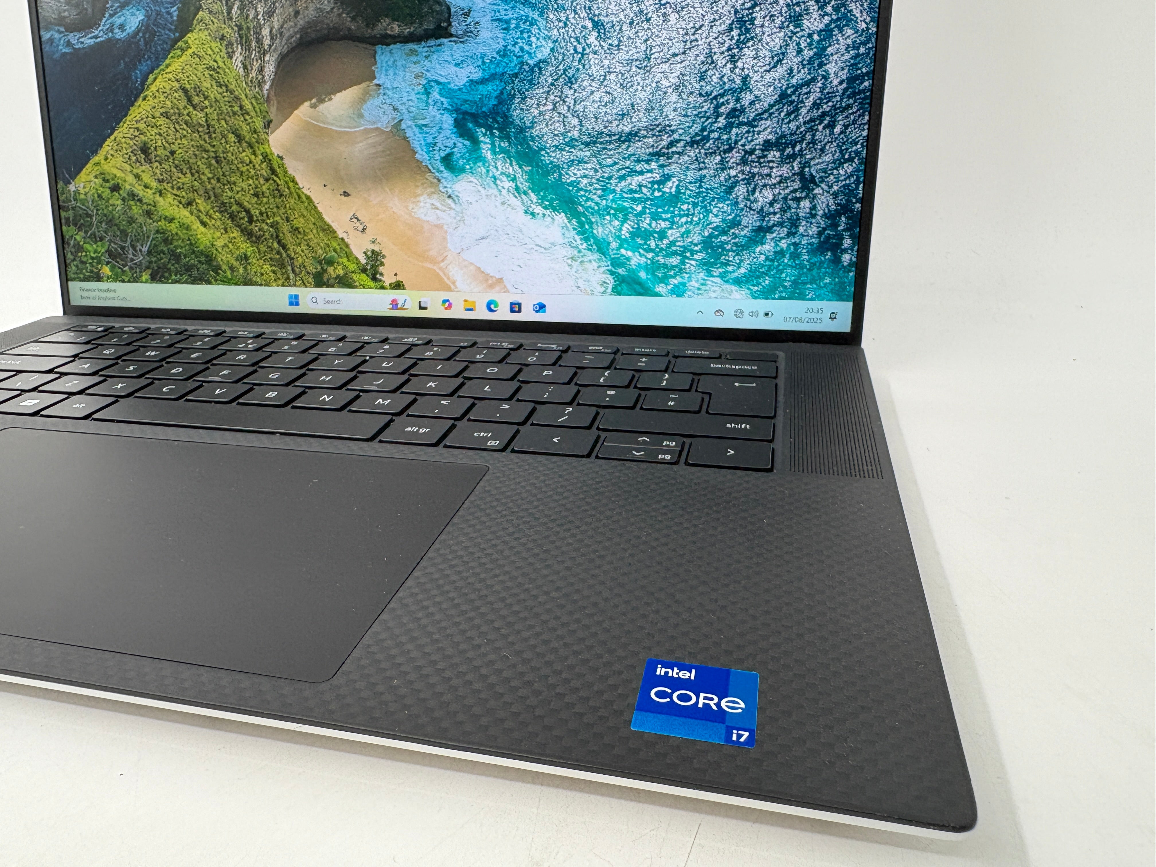 Refurbished Dell XPS 15 9510 15.6" Screen (1920 x 1200) Intel Core i7-11800H 16GB RAM 512GB SSD Windows 11 Pro Laptop