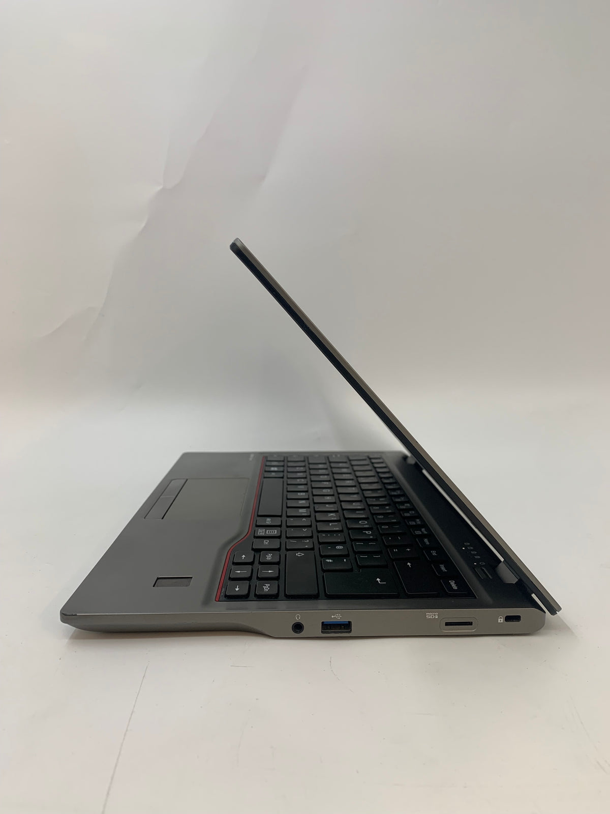 Fujitsu LifeBook U7411 | 14" FHD | i7 11th Gen | 16GB RAM | 512GB SSD | W11 Pro