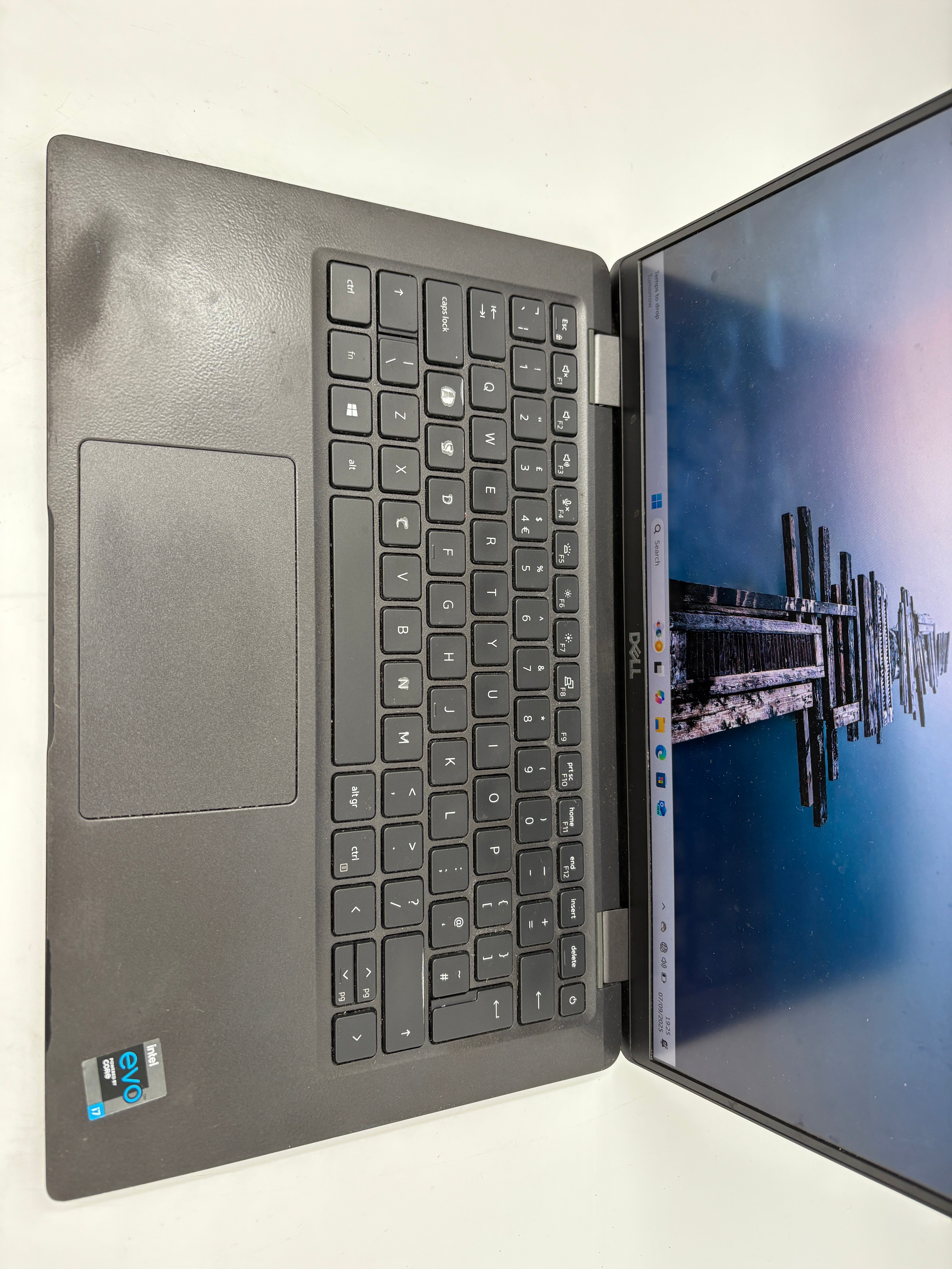 Dell Laptop Latitude 7420 14" Screen i7 11th Gen 16GB RAM 512GB SSD W11