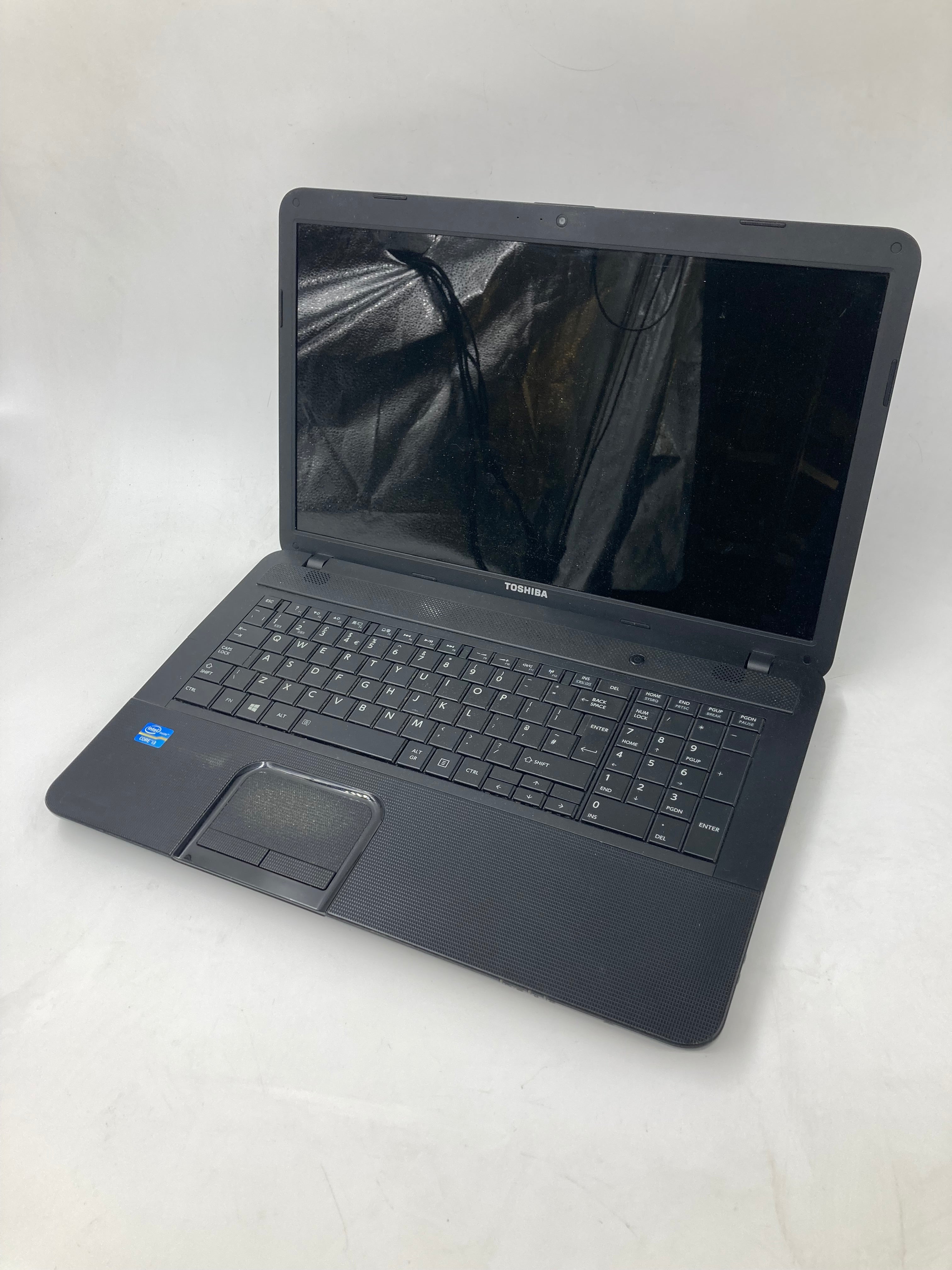 Toshiba Laptop Sattelite C870-1H2 15.6" Core i3 No RAM No HDD No OS *Spares*