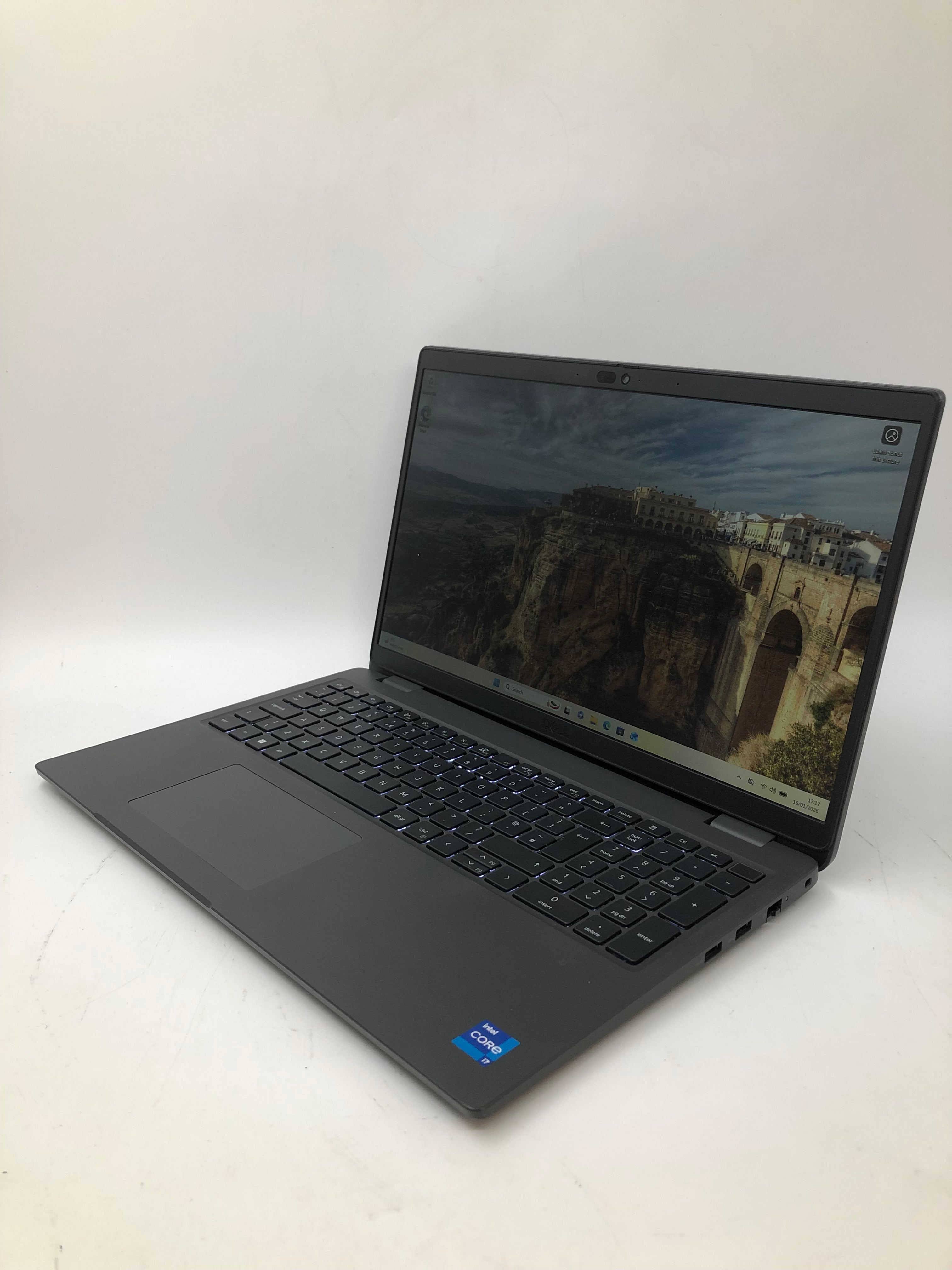 Dell Latitude 3540 15.6" FHD i7 13th Gen 32GB RAM 256GB SSD W11 (Faulty Camera)