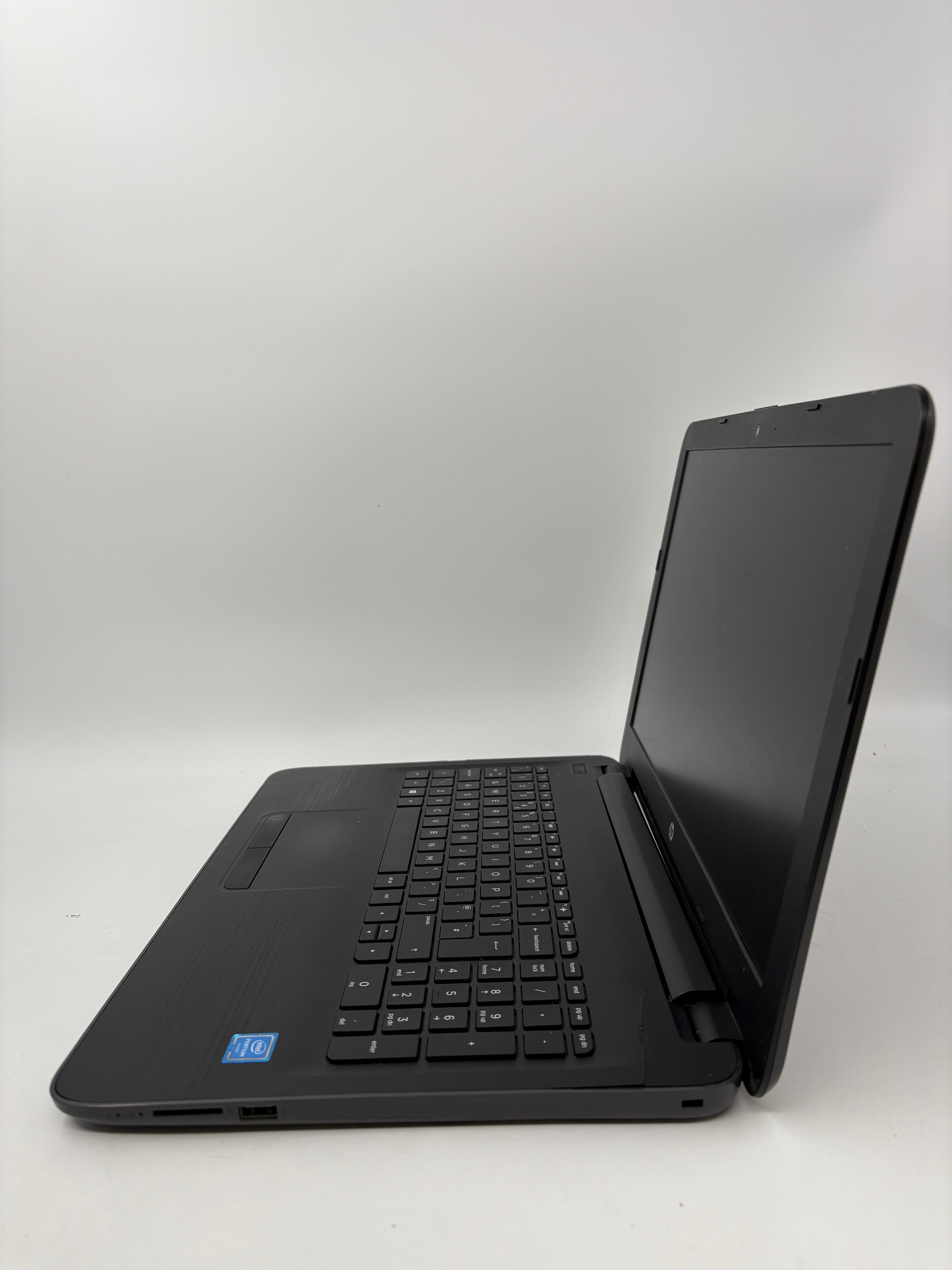 HP Laptop 250 G5 15.6" Screen Pentium N3710 4GB RAM NO SSD NO OS