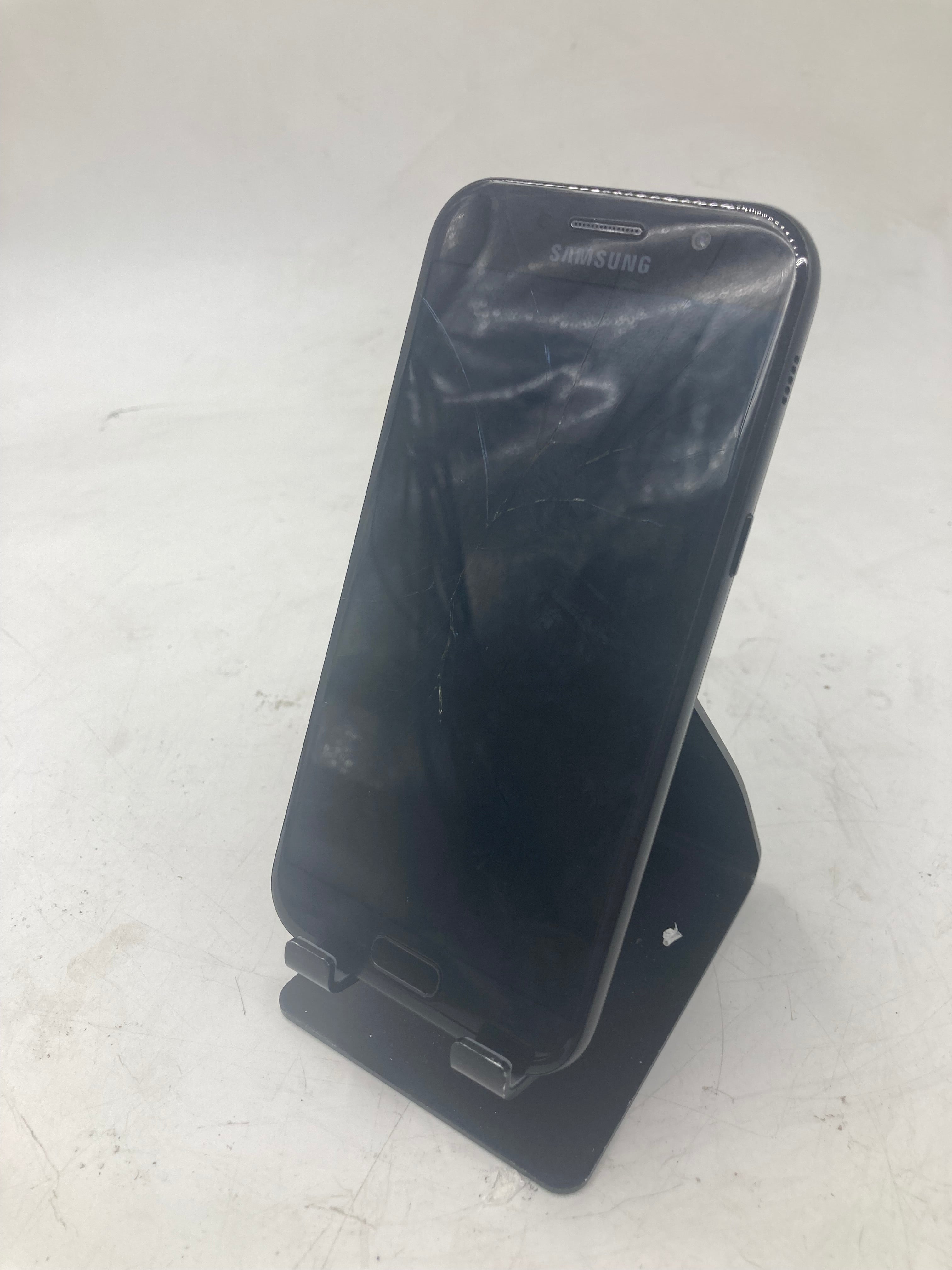 Samsung Galaxy A520 32GB Black - Unlocked Lot Of 6