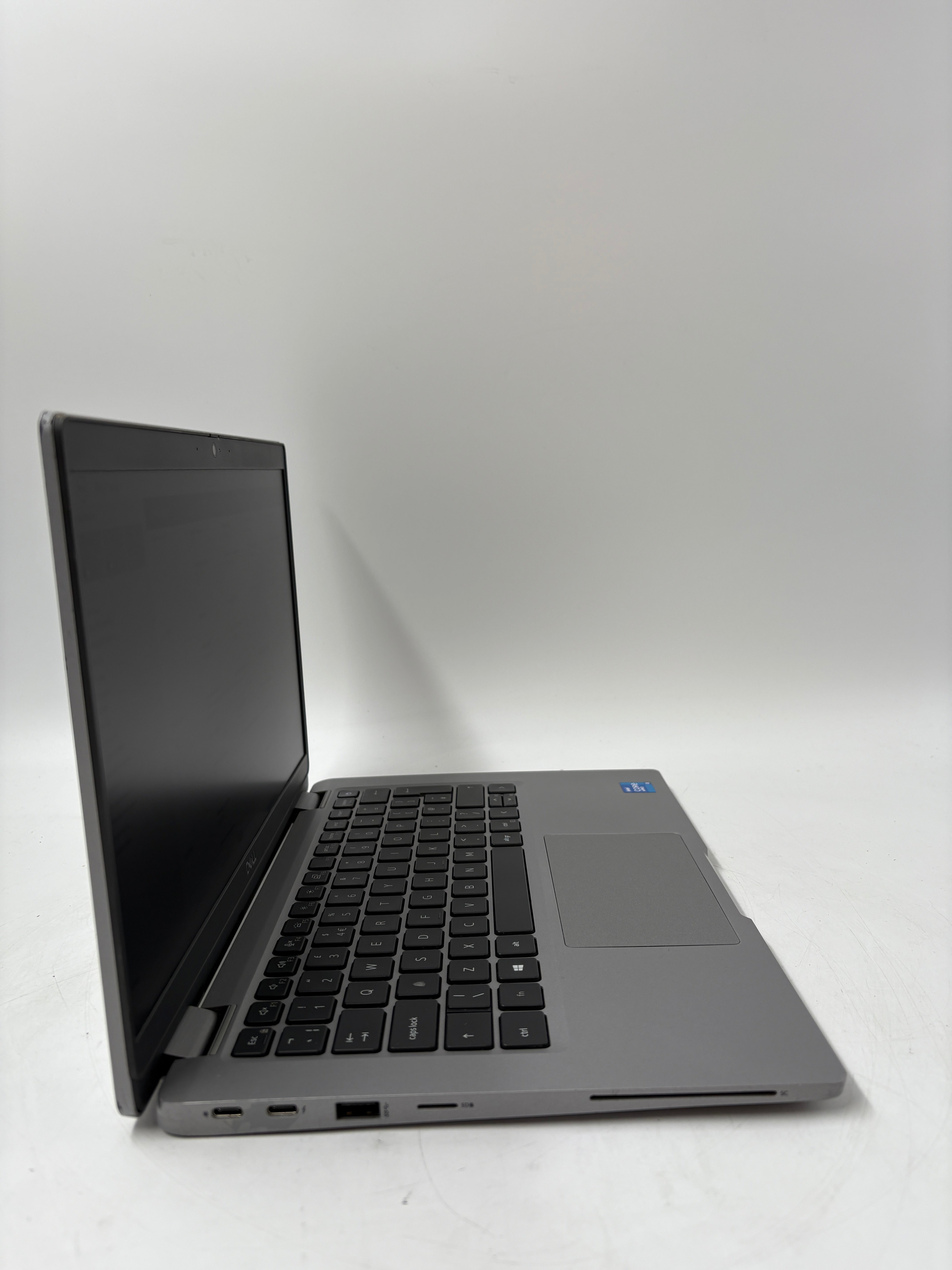 Dell Latitude 5320 13.3" Screen i5 11th Gen 8GB RAM 256GB SSD NO OS