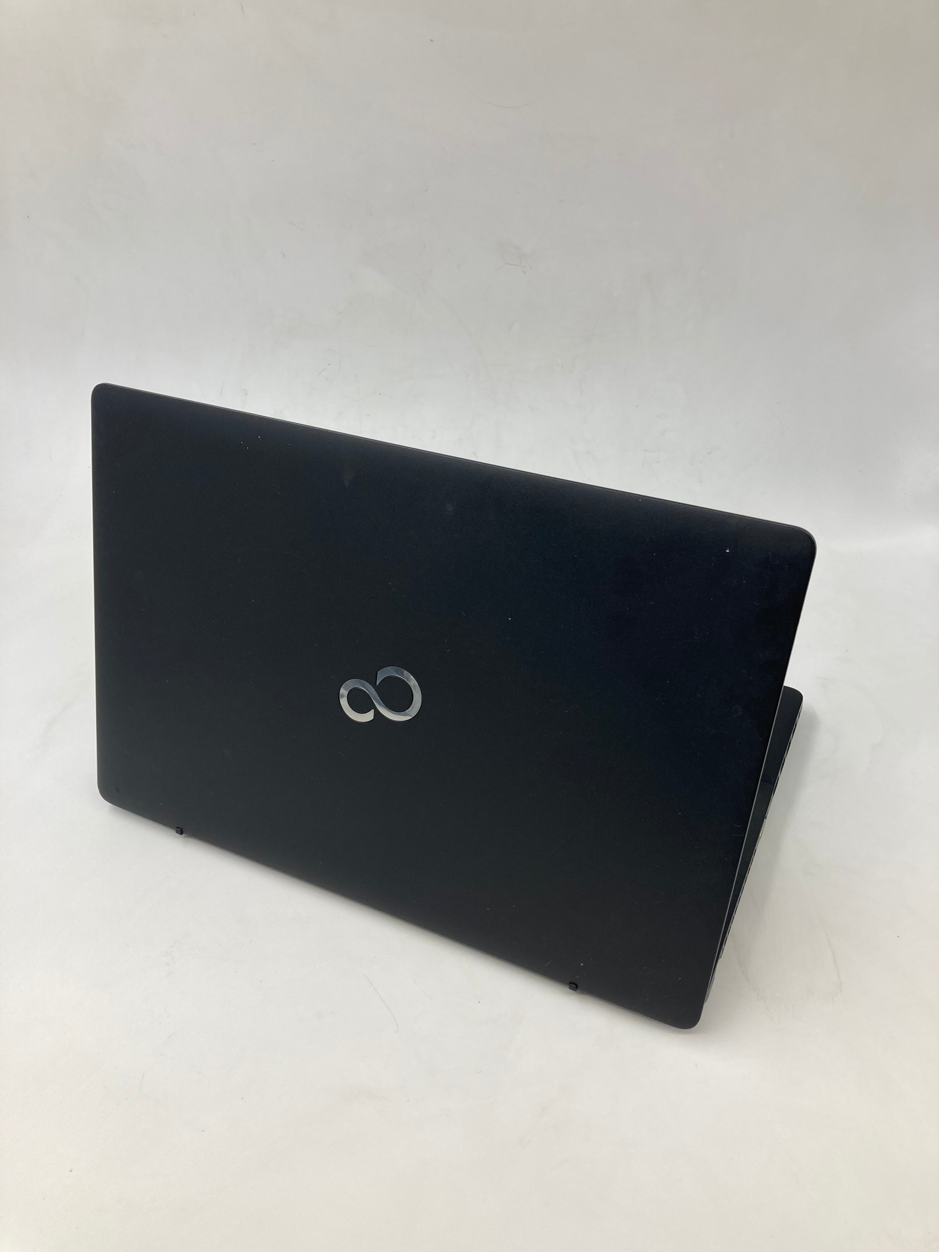 Fujitsu Laptop LifeBook A556 15.6" i5 6th Gen No RAM No HDD *Spares*