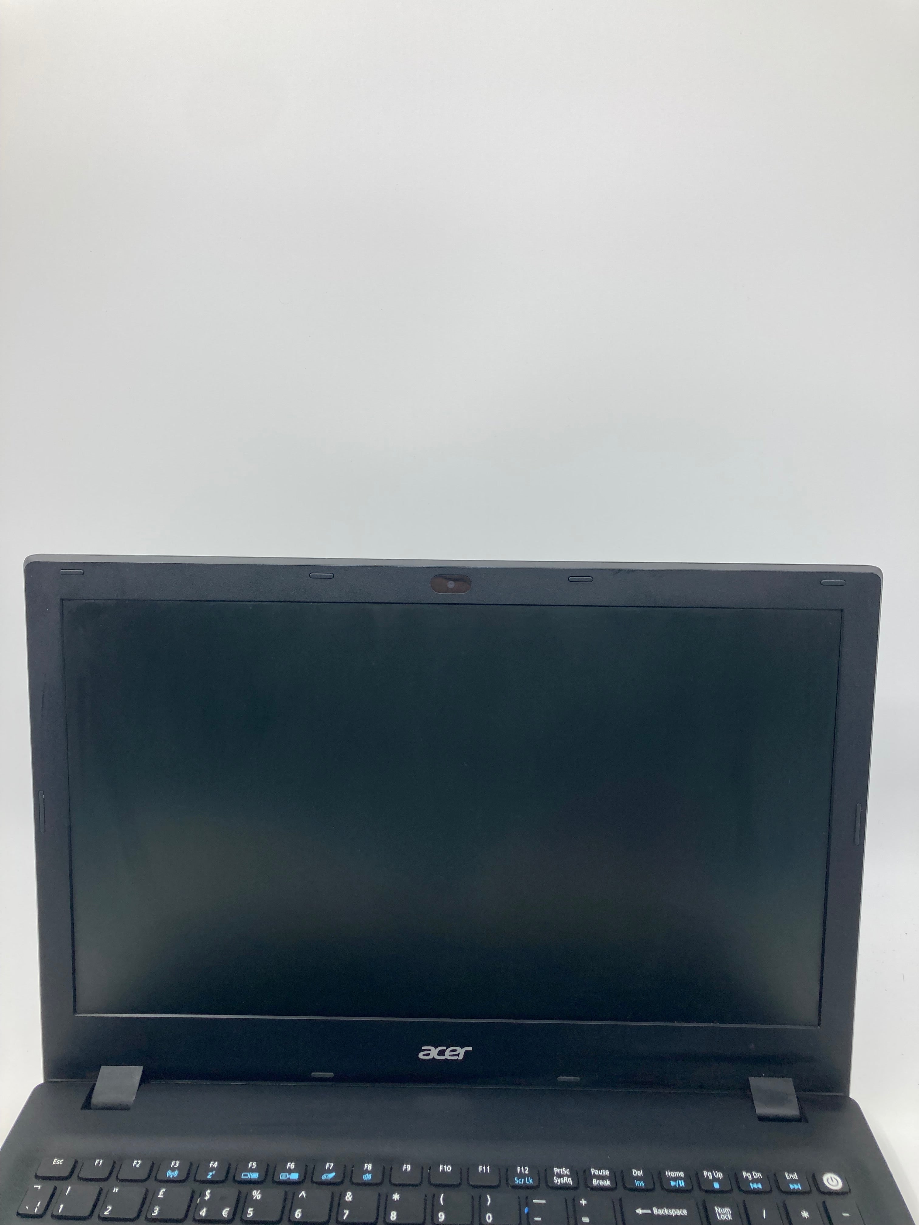 Acer TravelMate P258 15.6" Screen i5 - 6200U 4GB RAM No SSD No OS *Spares*