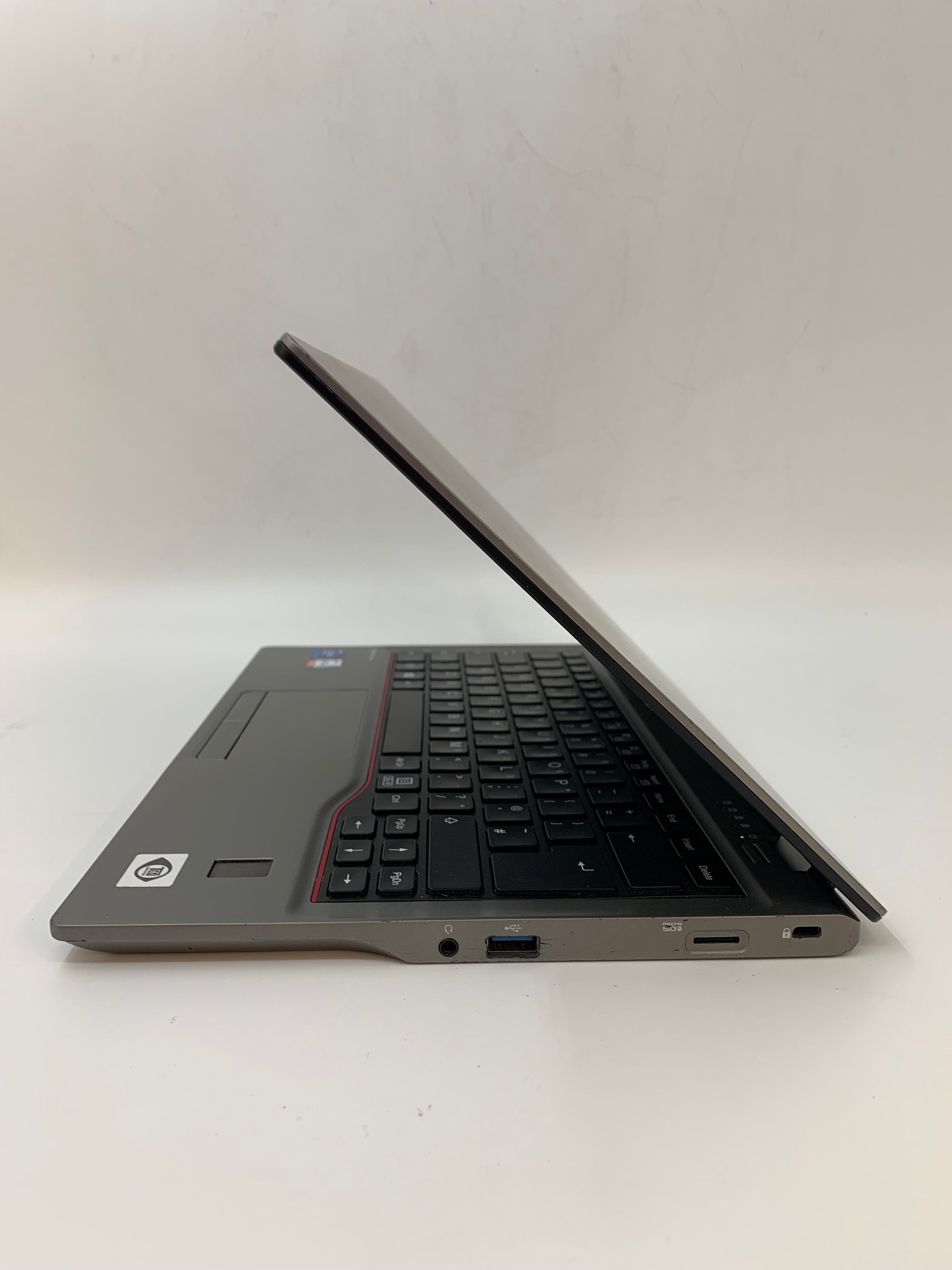 Fujitsu LifeBook 7U14A2 | 14" FHD | i7 11th Gen | 16GB RAM | 512GB SSD | W11 Pro