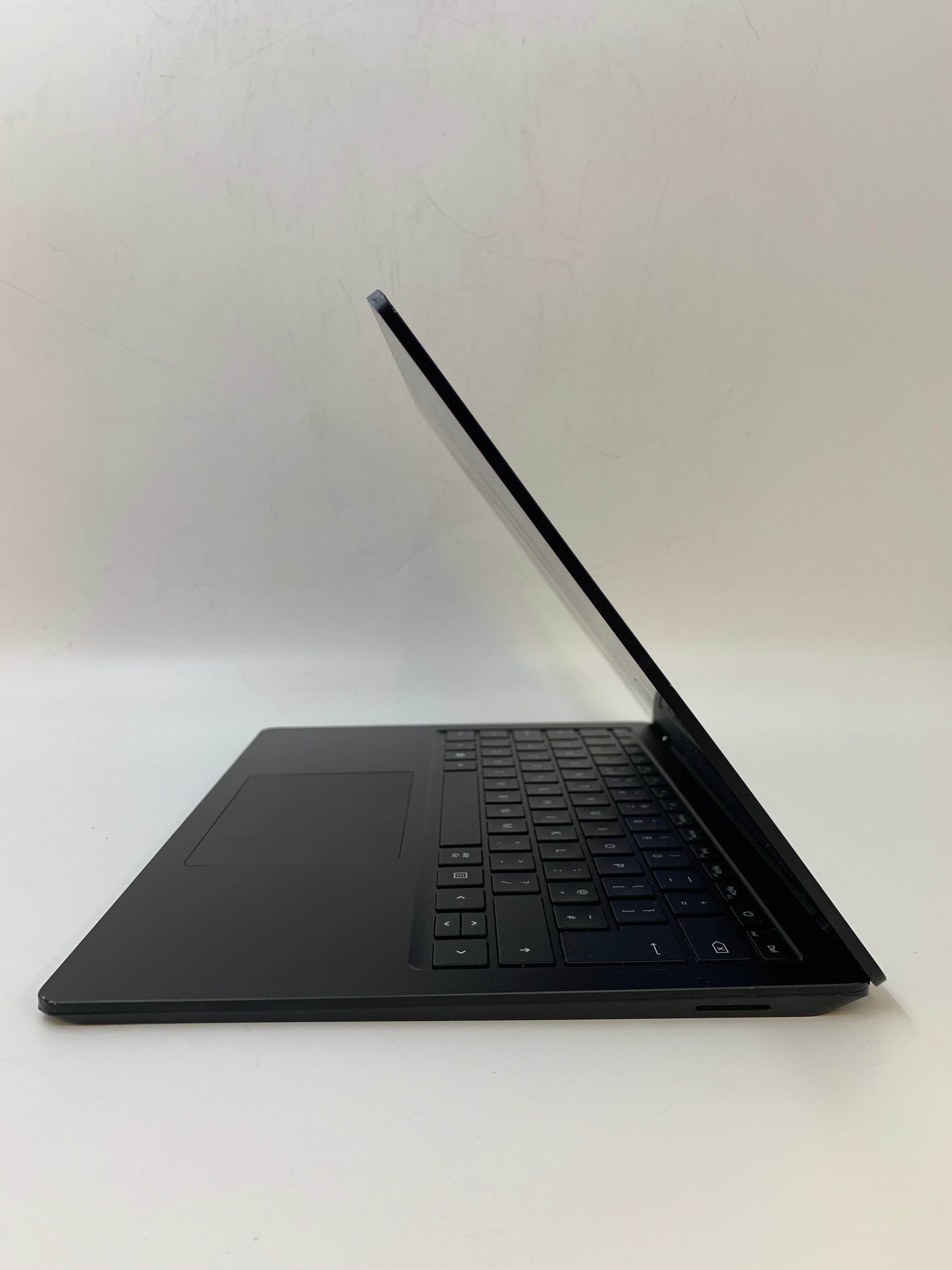Microsoft Surface Laptop 4 Spares: 13.5" TouchScreen, i5 11th Gen, 8GB RAM, 256GB SSD, W11 Pro