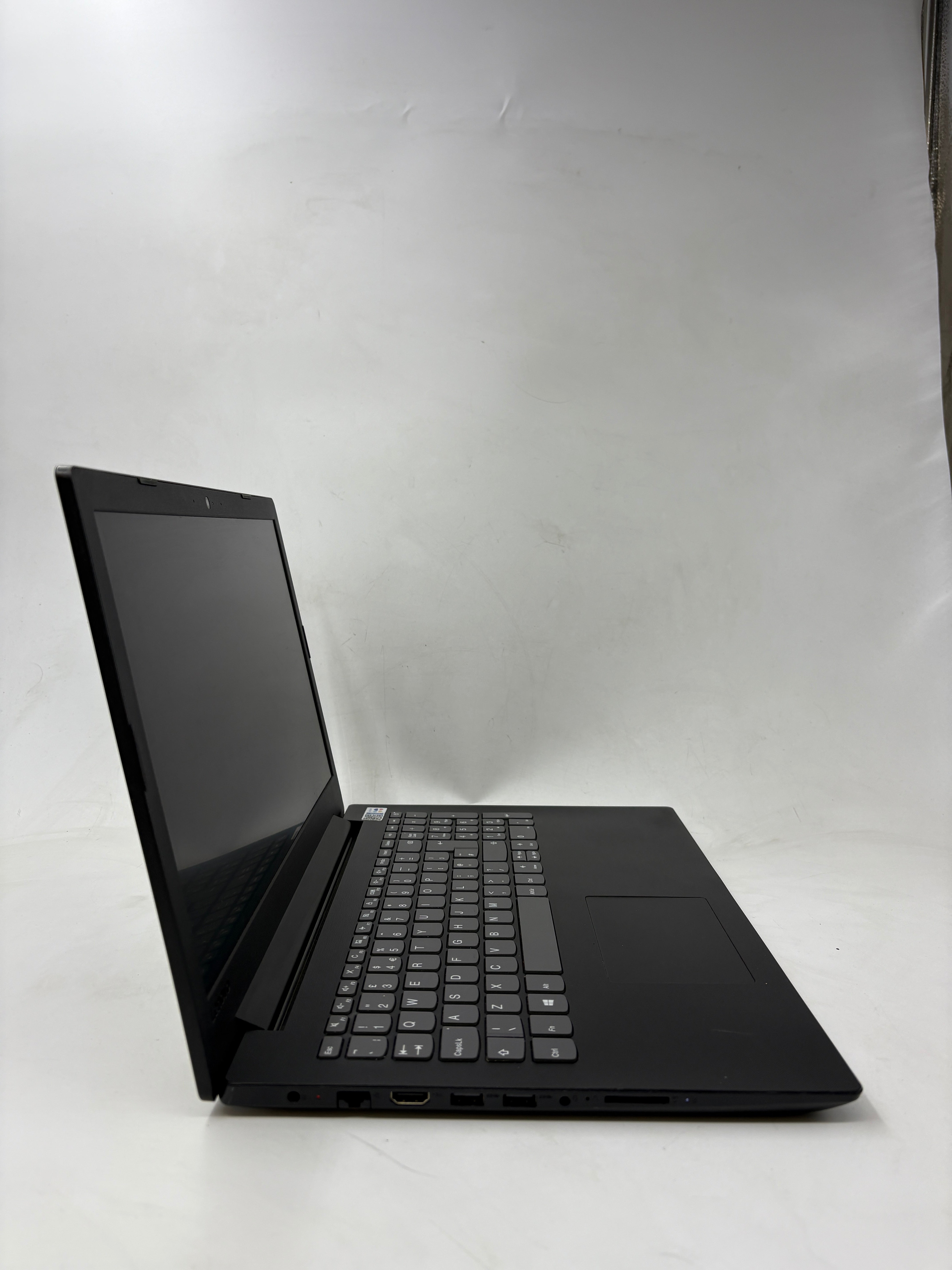 Lenovo Laptop V145-15AST 15.6" Screen A9-9425 4GB RAM NO SSD NO OS
