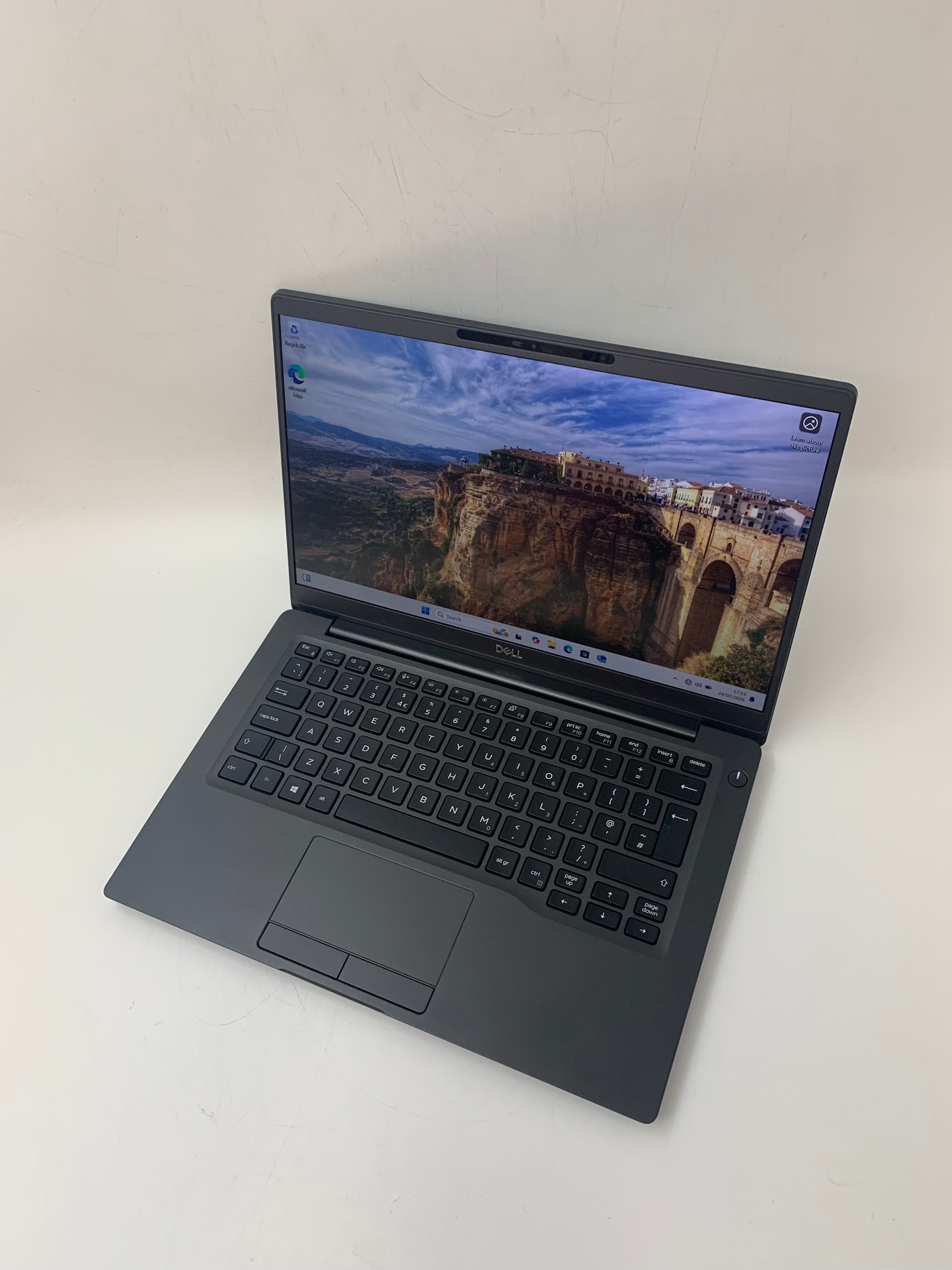 Dell Latitude 7400 | 14" FHD | i7 8th Gen | 16GB RAM | 512GB SSD | W11 Pro
