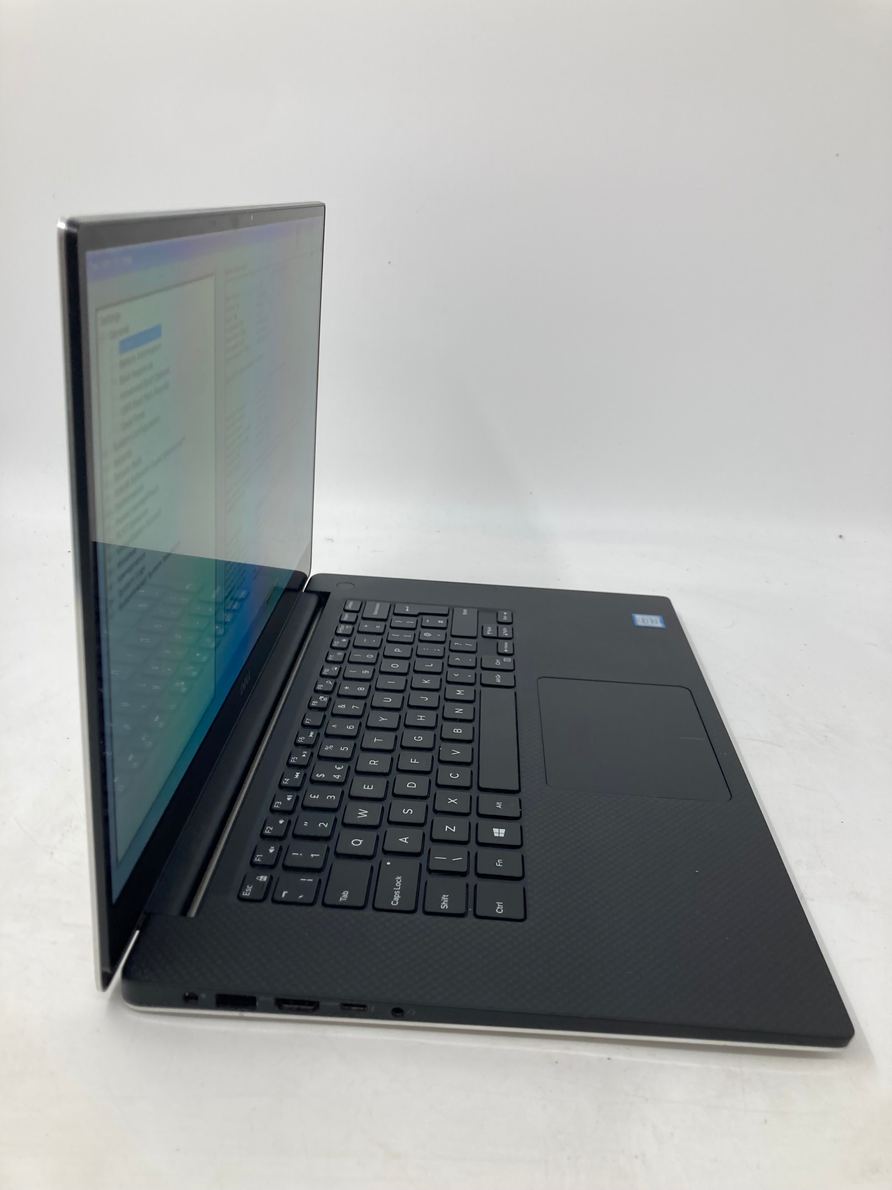 Dell XPS 15 7590 15" Screen i7 9th Gen 16GB RAM NVIDIA GTX 1650 1TB SSD W11
