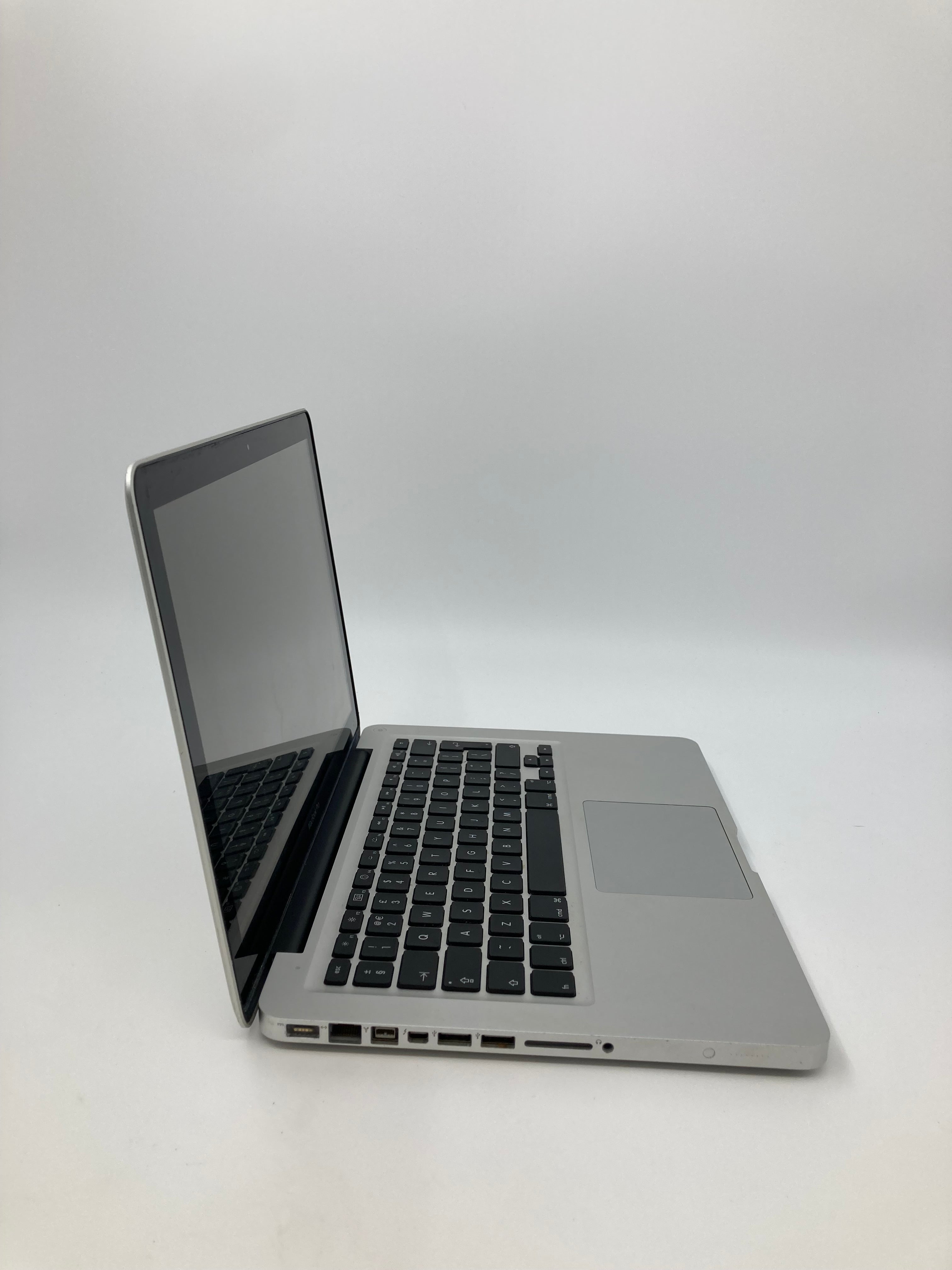 Apple MacBook Pro 2008 13" Screen No Motherboard No HDD *Spares*