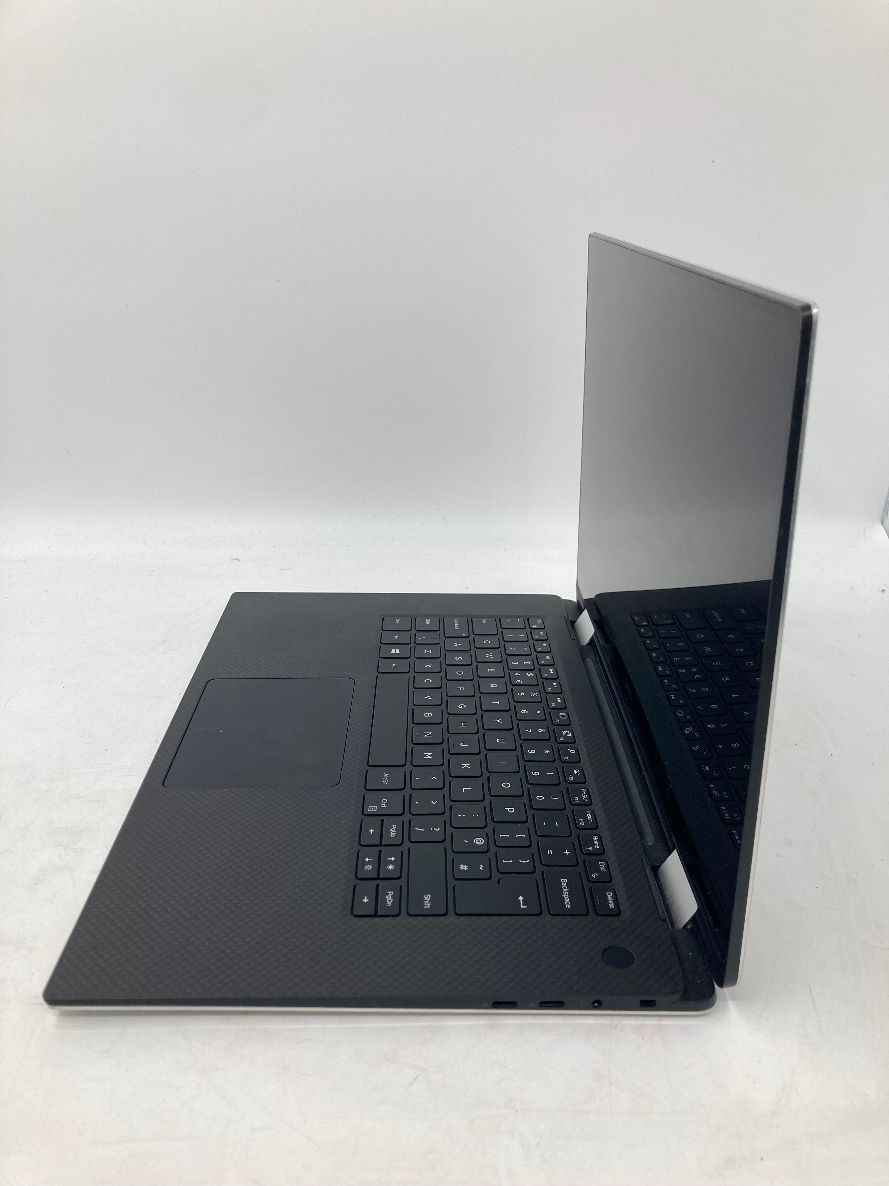 Dell XPS 15 9575 2-in-1 15.6" Screen i7 8th Gen No RAM No SSD No OS *Spares*