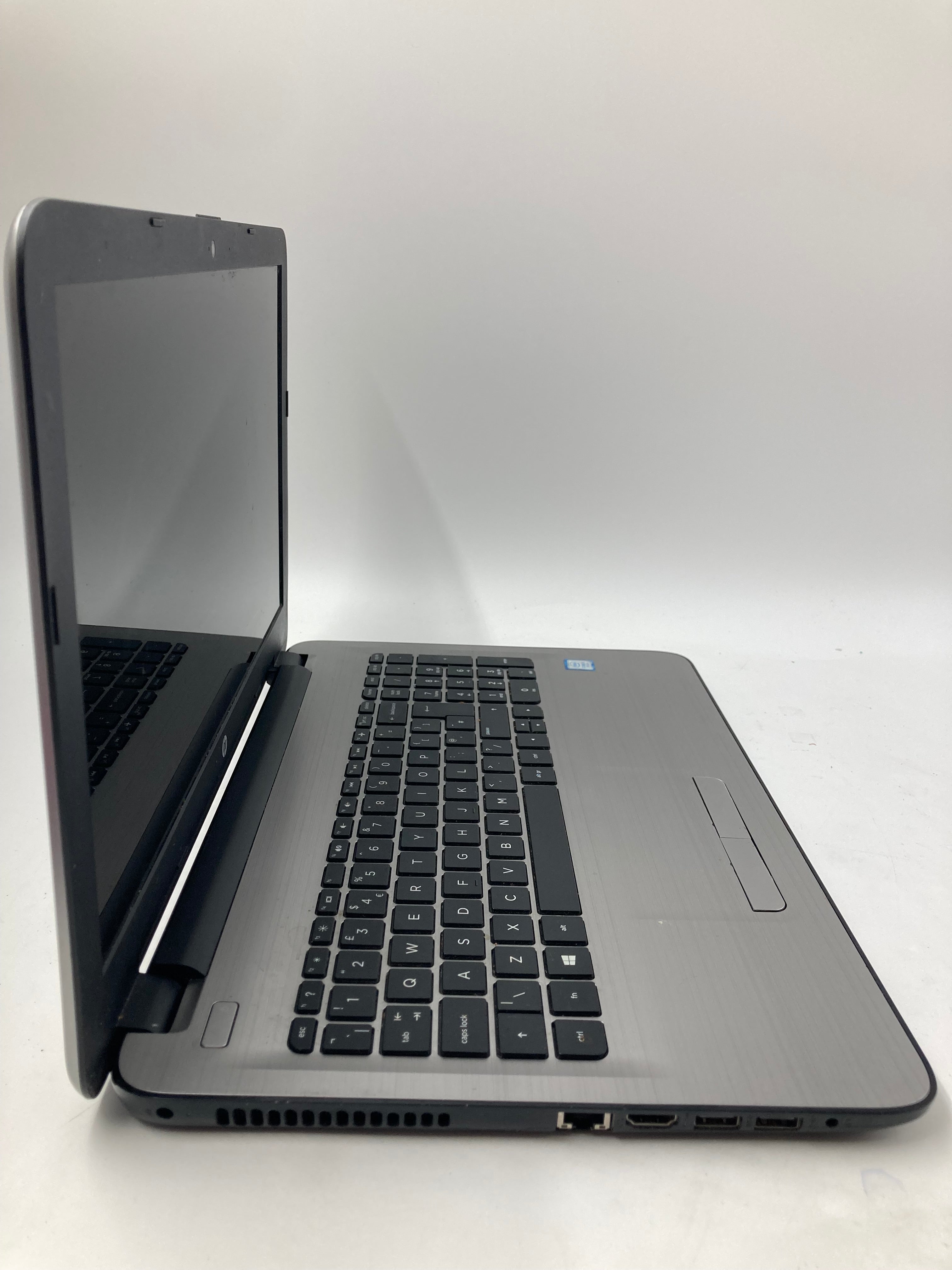 HP NoteBook 15-AY103NA i3 7th Gen 16GB RAM No SSD No OS *Spares*