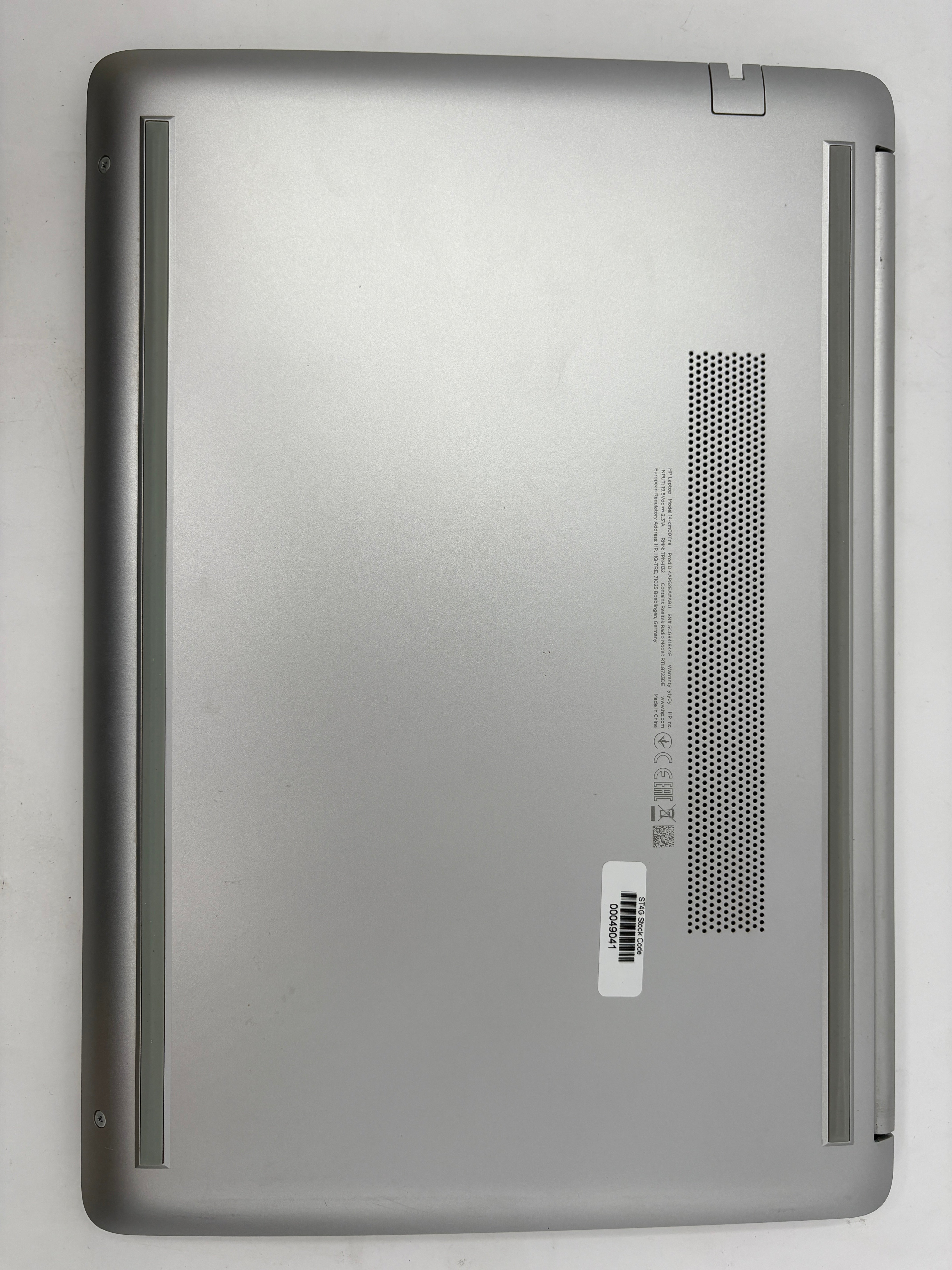 HP Laptop 14-CM0011NA 14" Screen Ryzen 5 2500U 8GB RAM NO SSD NO OS