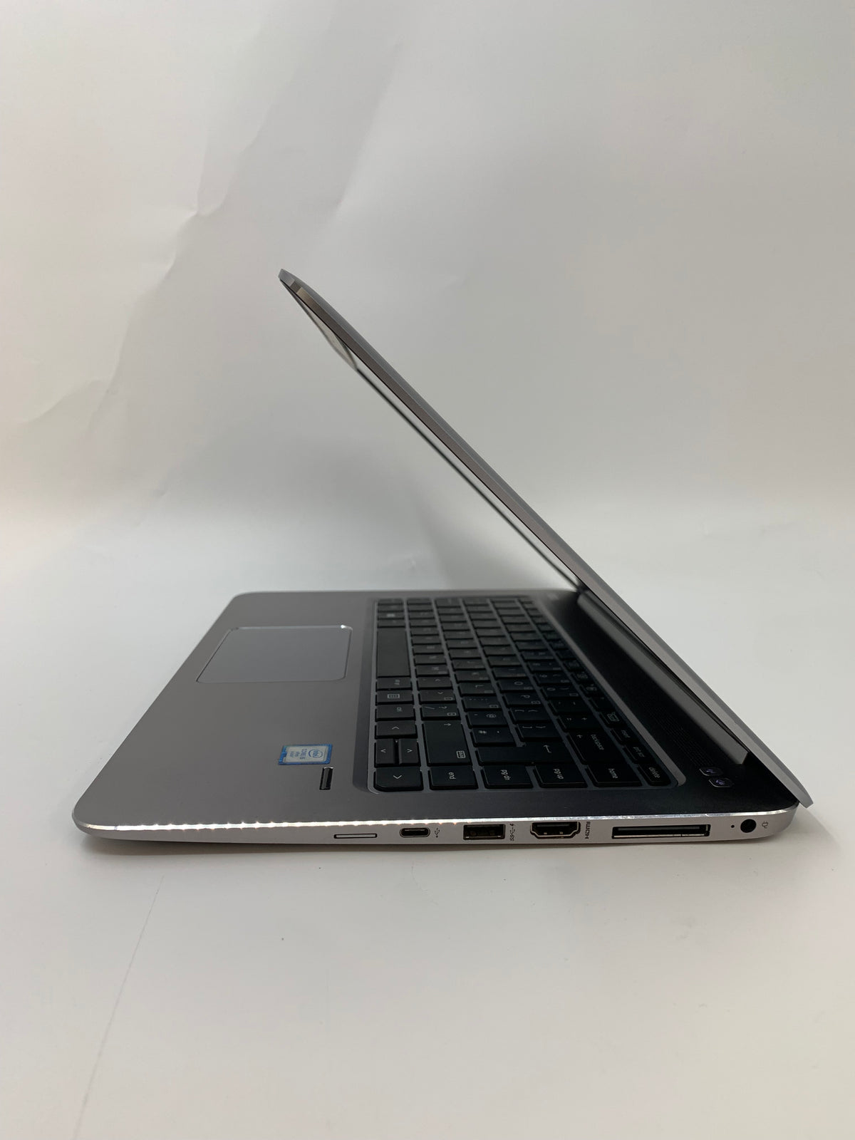 HP EliteBook Folio 1040 G3 | 14" QHD | i5 6th Gen | 8GB RAM | 256GB SSD | W11 Pro