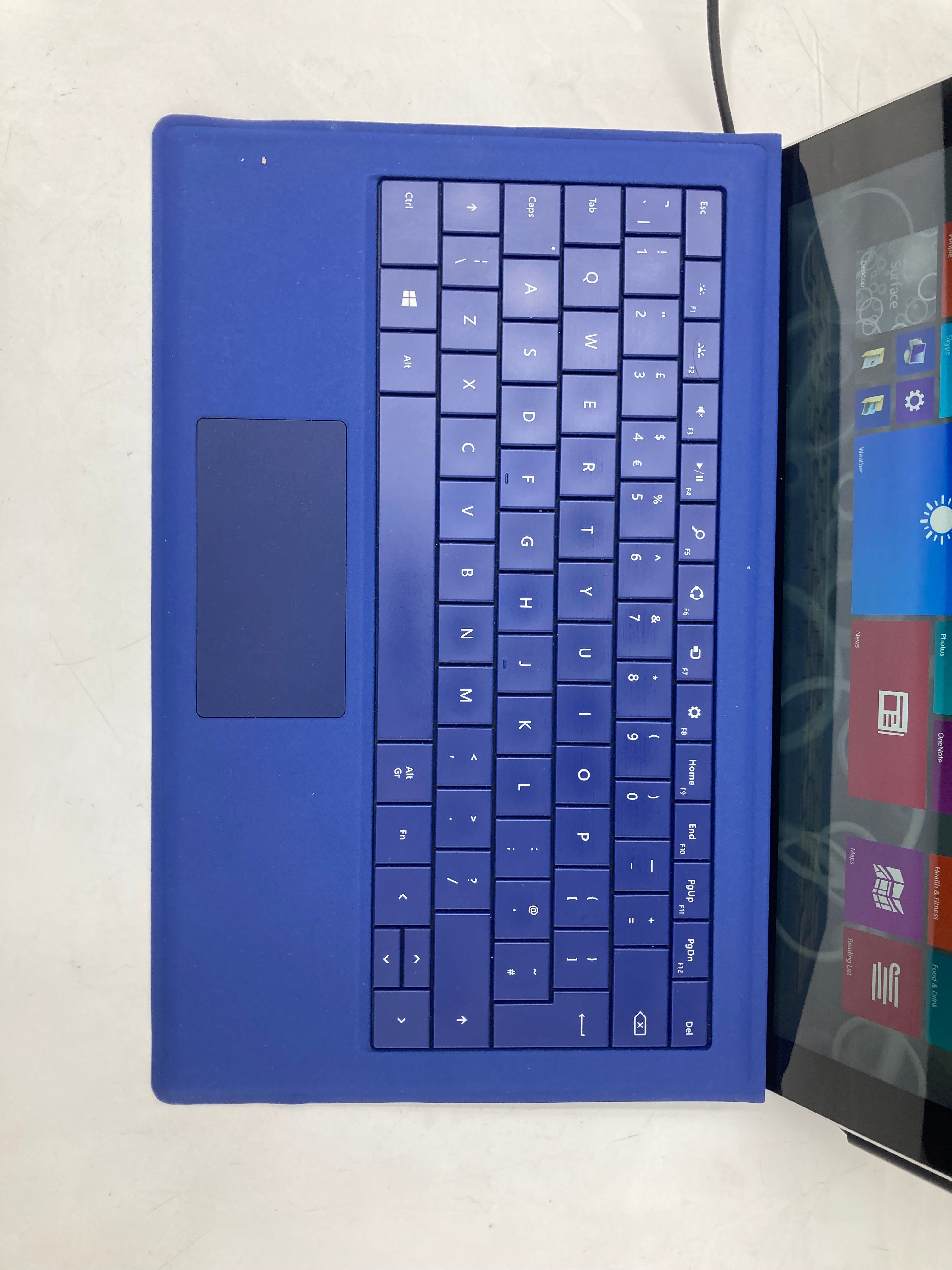 Microsoft Surface Pro 3 12" Screen i5 4th gen 8GB 256GB SSD Windows 8