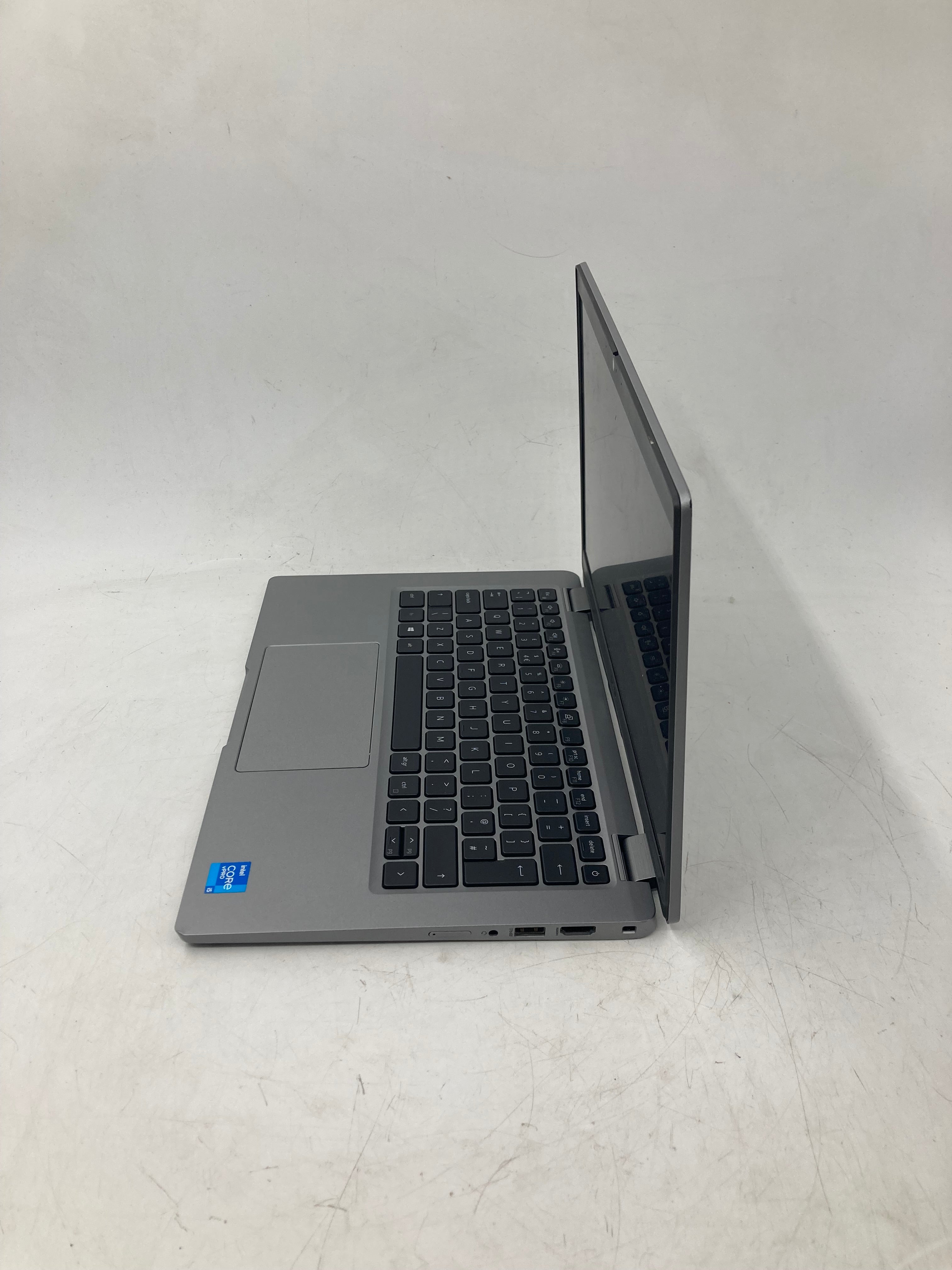 Dell Latitude 5320 13" Screen i5 11th Gen 8GB RAM 256GB SSD W11