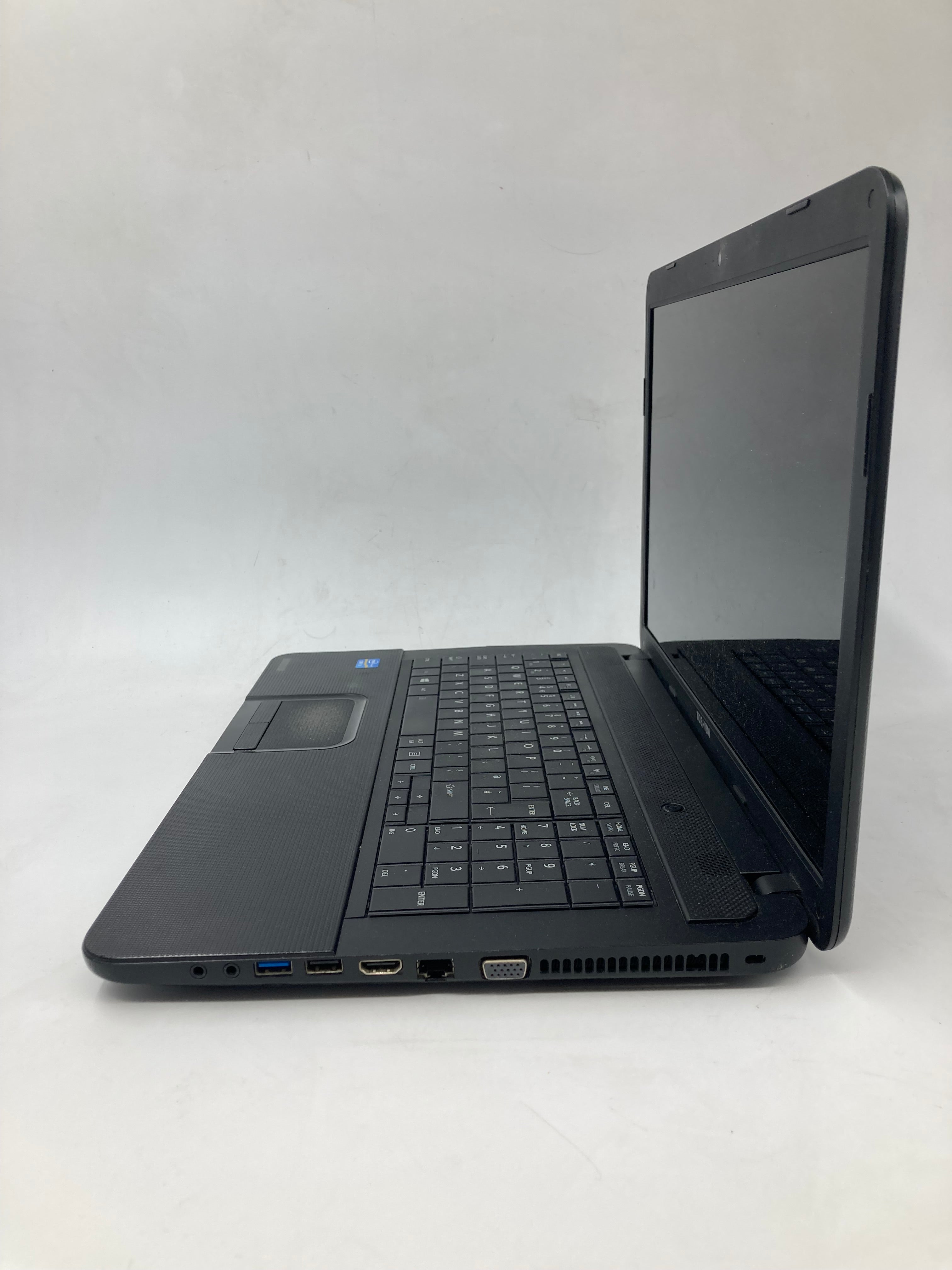 Toshiba Laptop Sattelite C870-1H2 15.6" Core i3 No RAM No HDD No OS *Spares*
