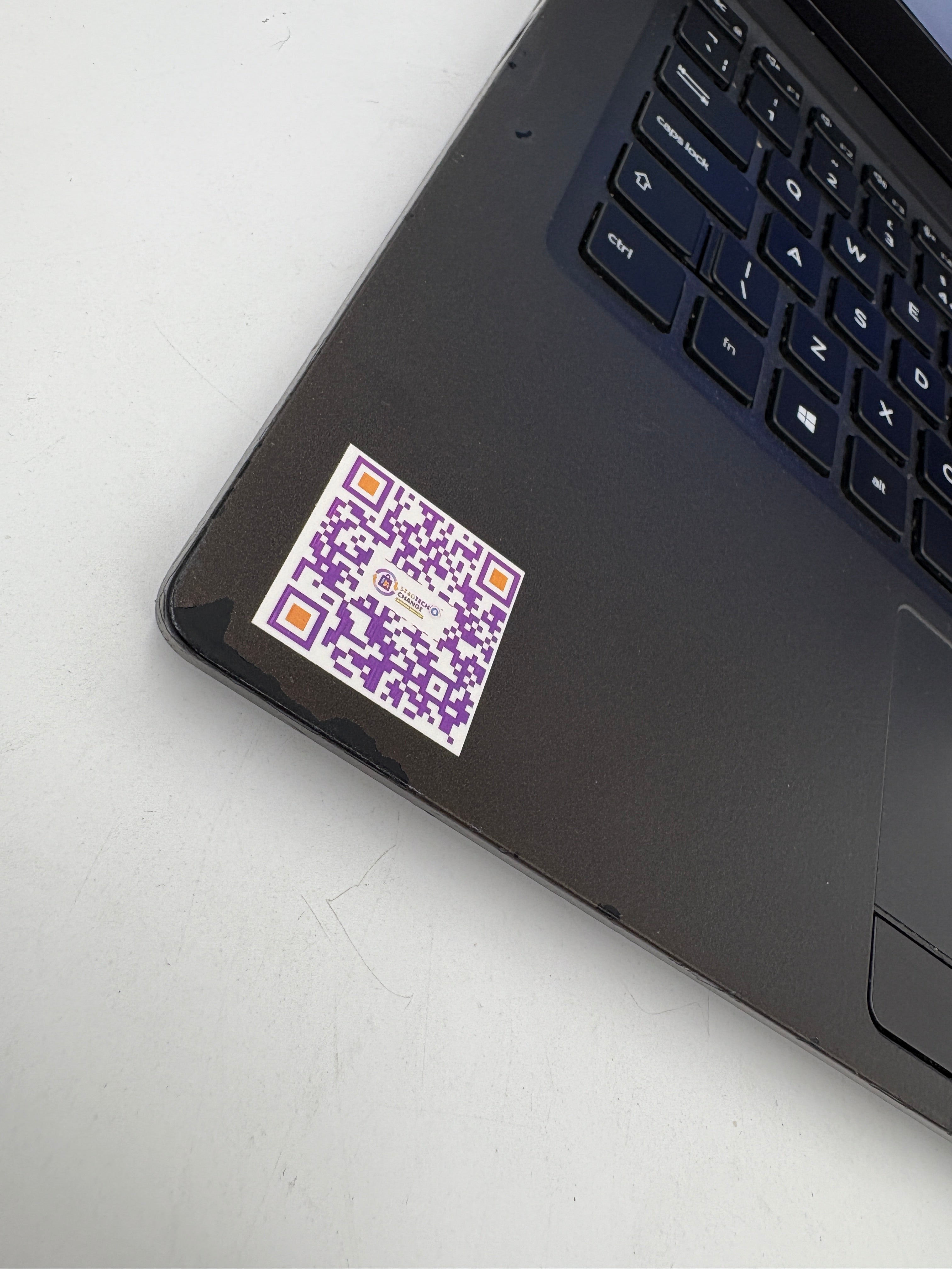 Dell Laptop Latitude 7400 14" Screen i7 8th Gen 8GB RAM 256GB SSD W11