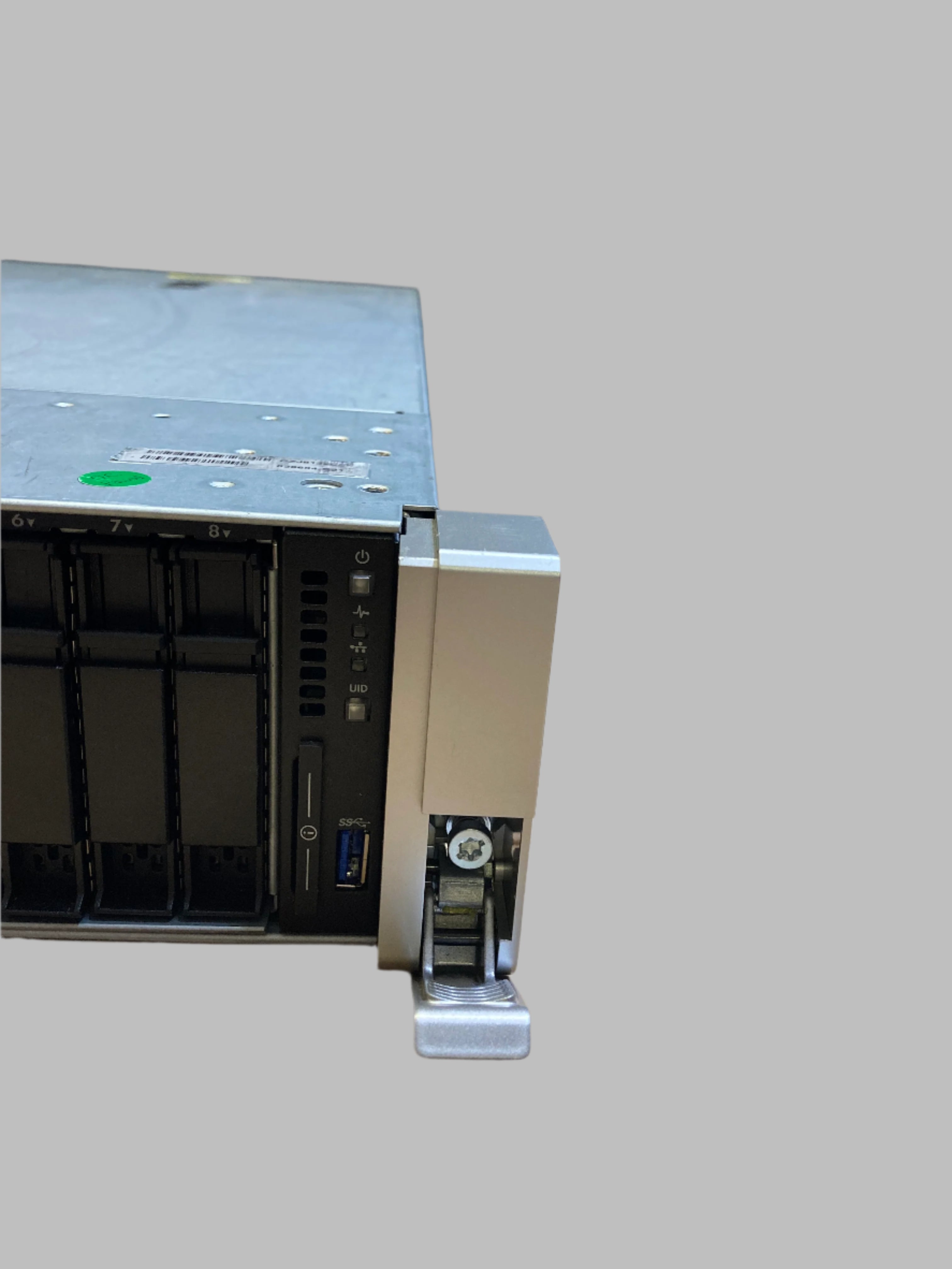 HPE Server ProLiant DL380 G9 1x Xeon E5-2630 V3 4GB RAM 8x 2.5" Bay No HDD #2