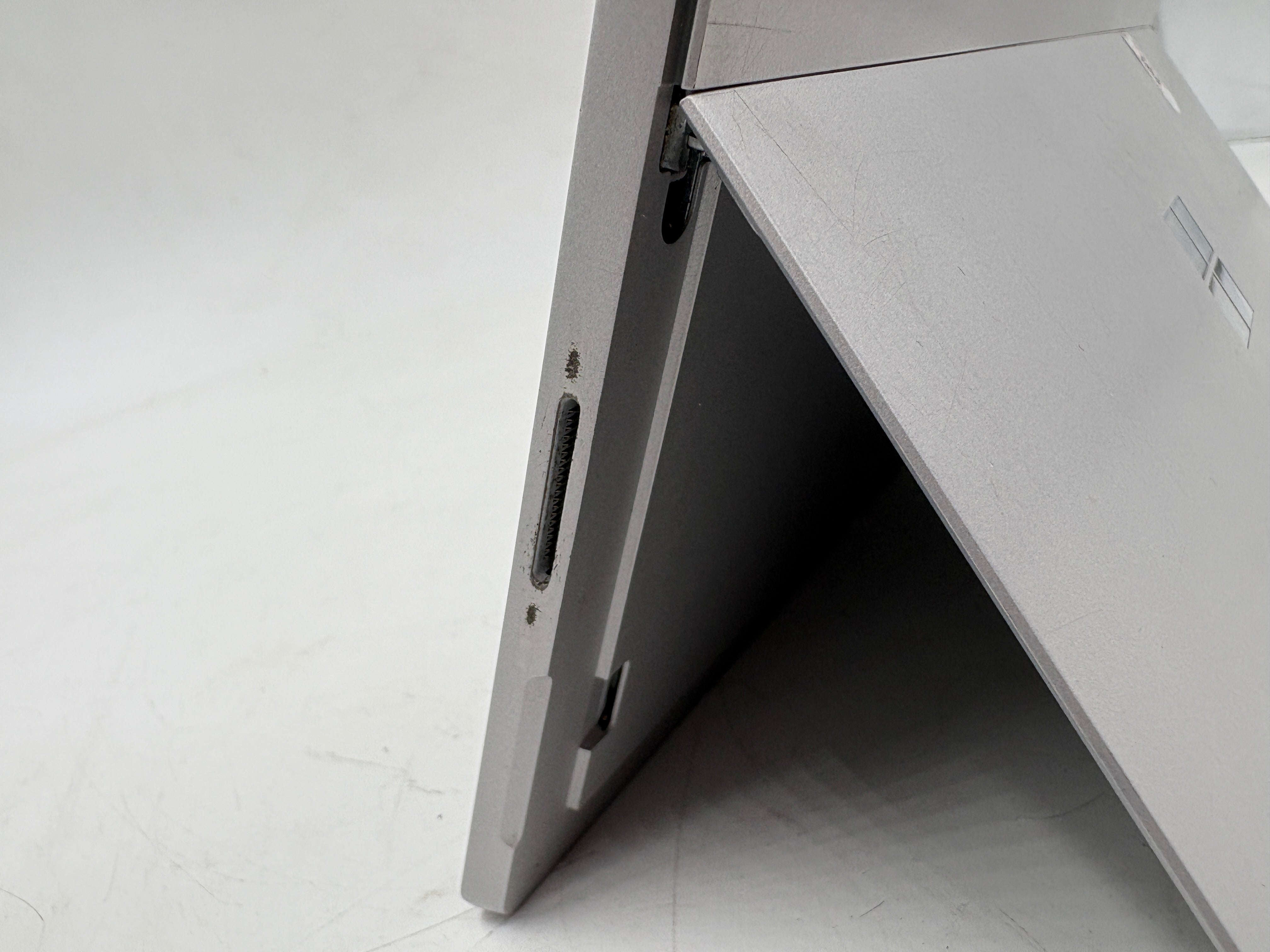 Microsoft Surface Pro 7 12.3" Touchscreen i7 10th Gen 16GB RAM 256GB SSD W10