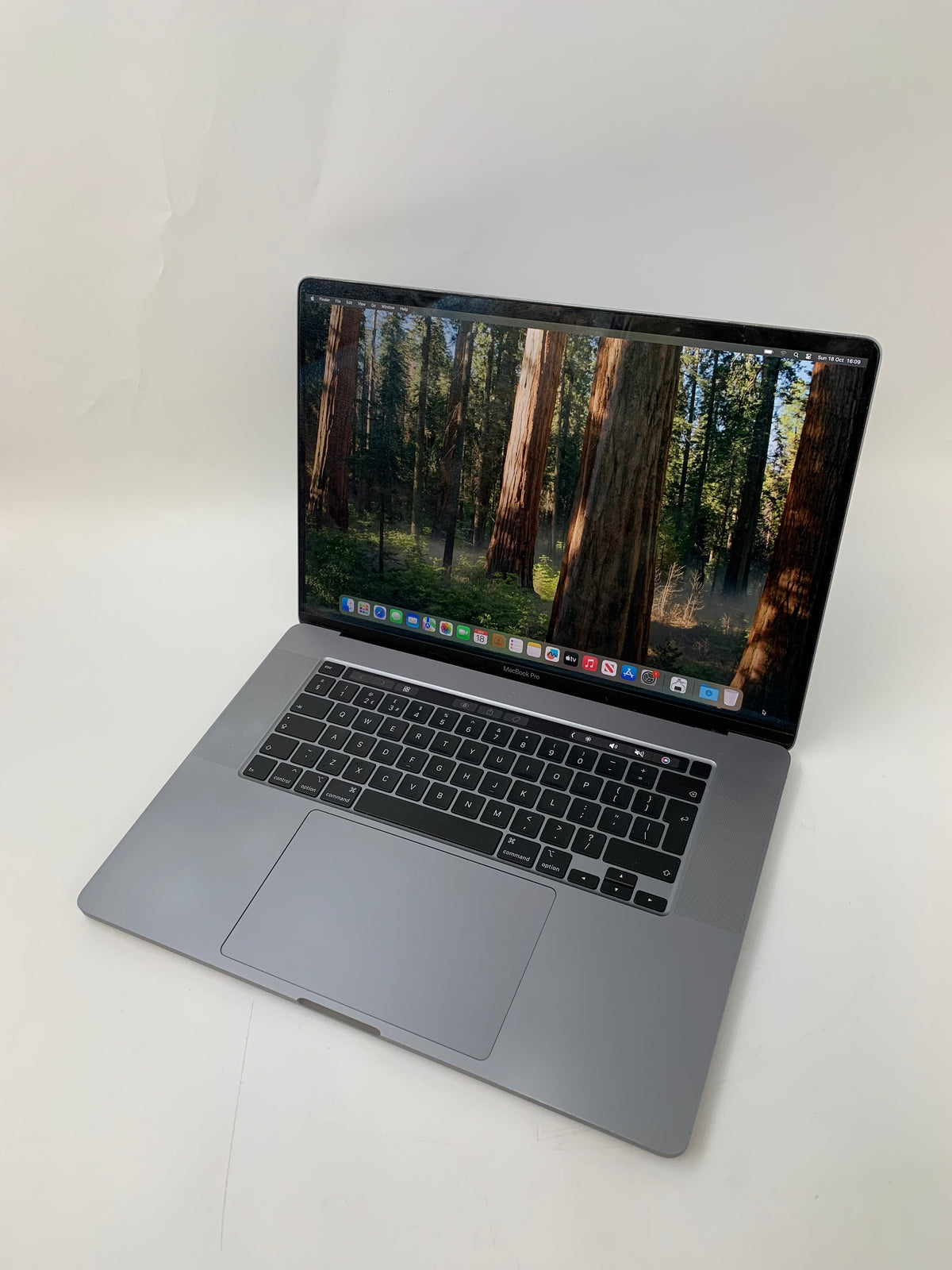Apple MacBook Pro | L2019 | 16" Retina Display | Intel Core i7 | 16GB RAM | 512GB SSD | macOS