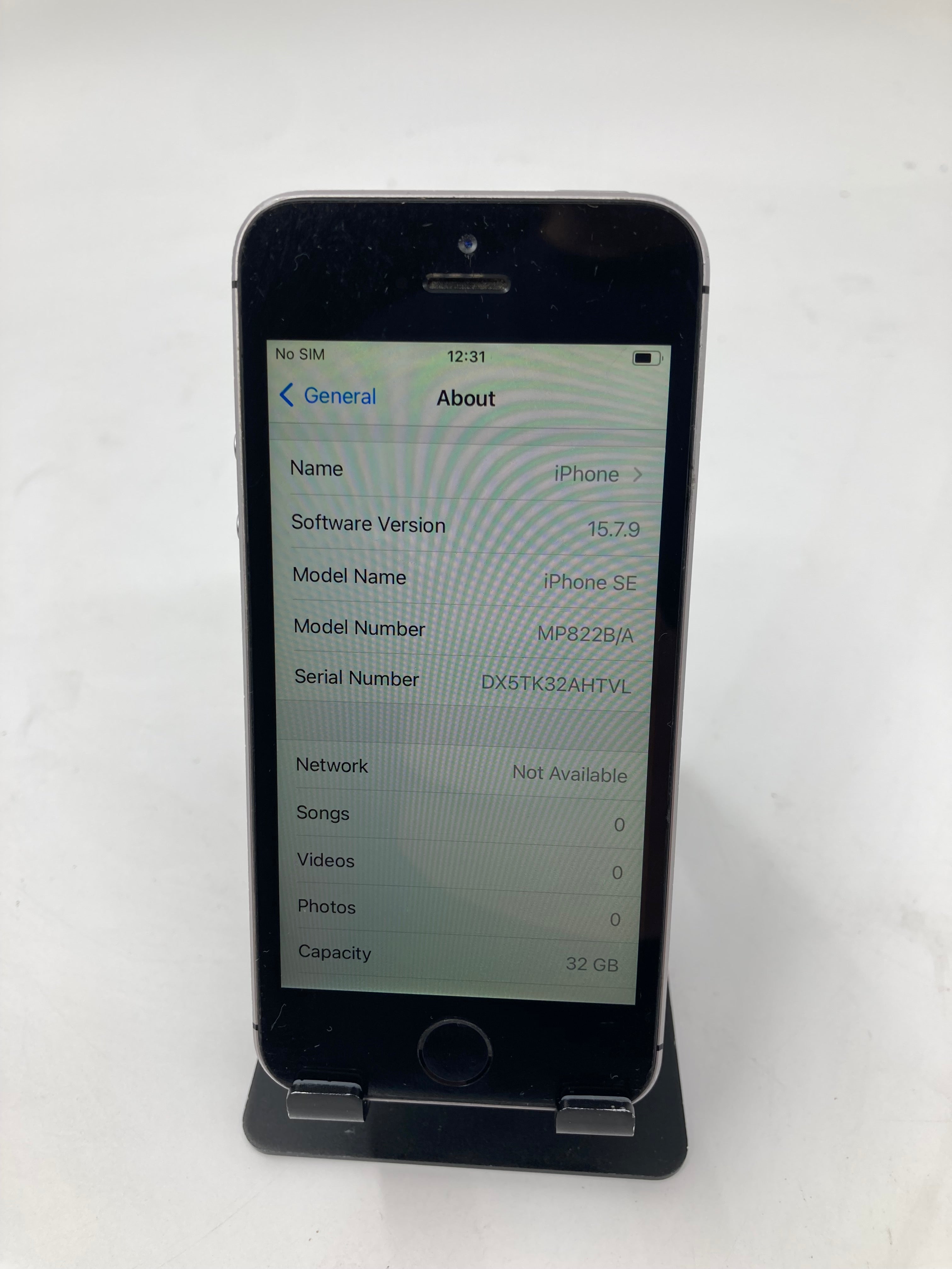 Apple iPhone SE 1st Gen A1723 32GB Space Grey & Gold Network Lock Batch of 3