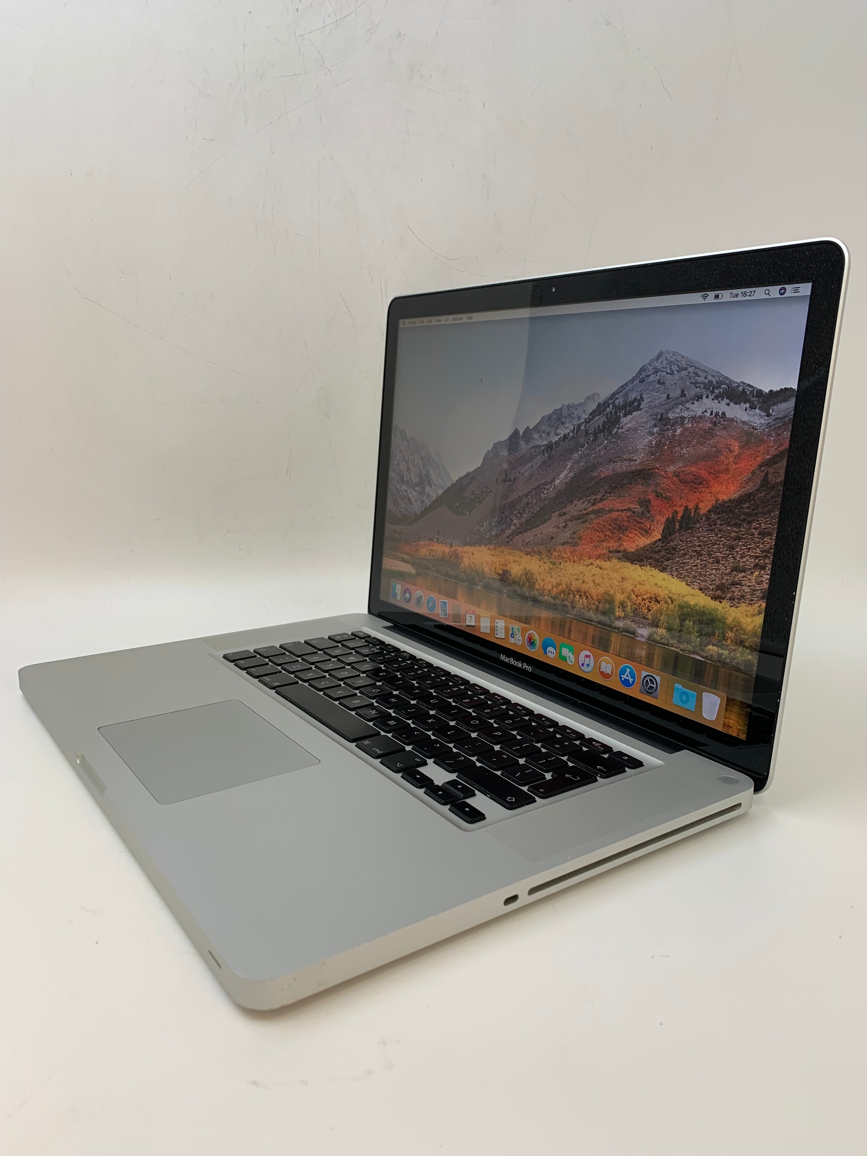 Apple MacBook Pro M2010 | 15.4" WXGA+ | Intel Core i5 | 4GB RAM | 320GB HDD | macOS