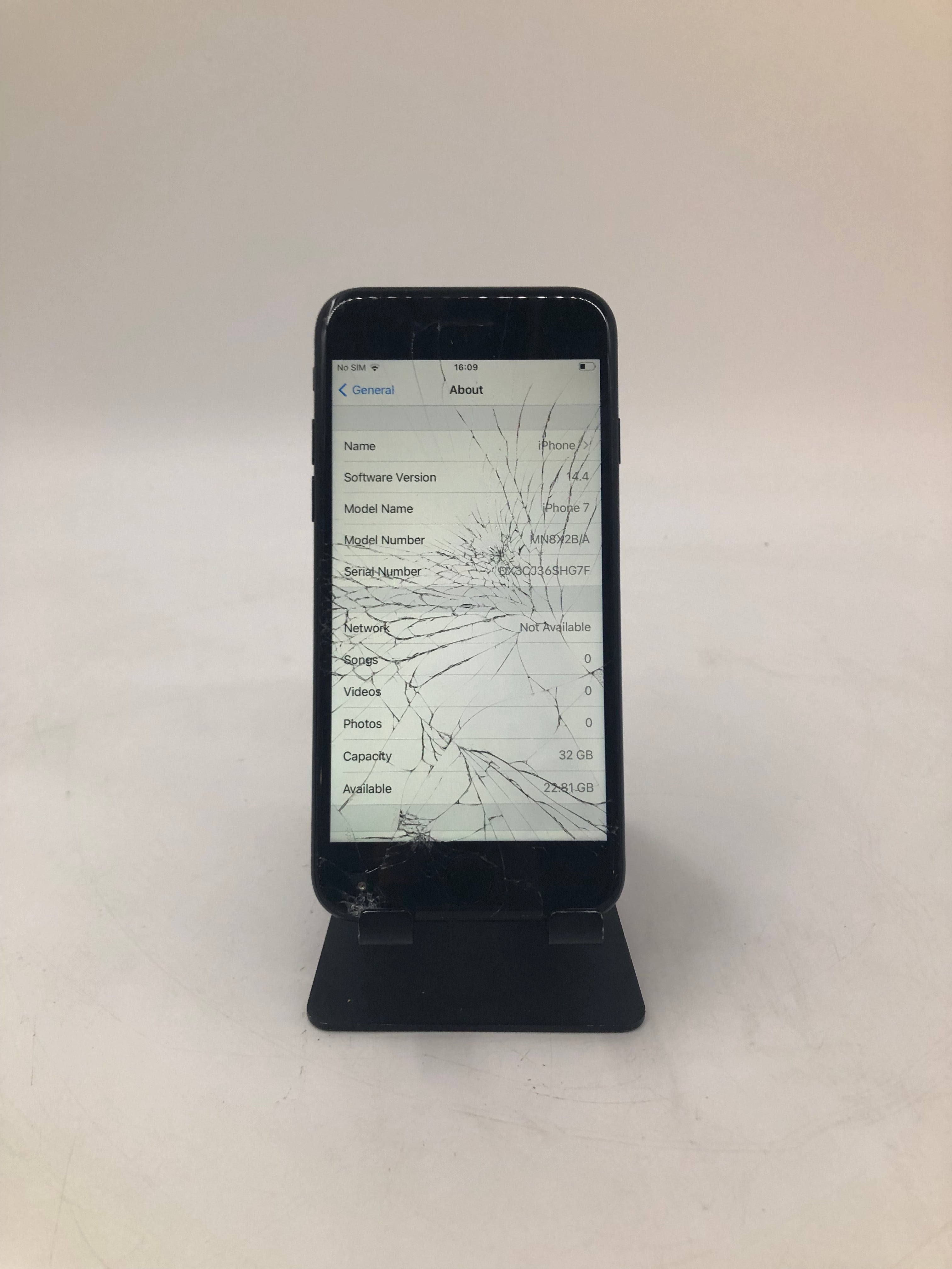 Apple iPhone 7 4.7" Screen 2016 32GB Storage Black Spares