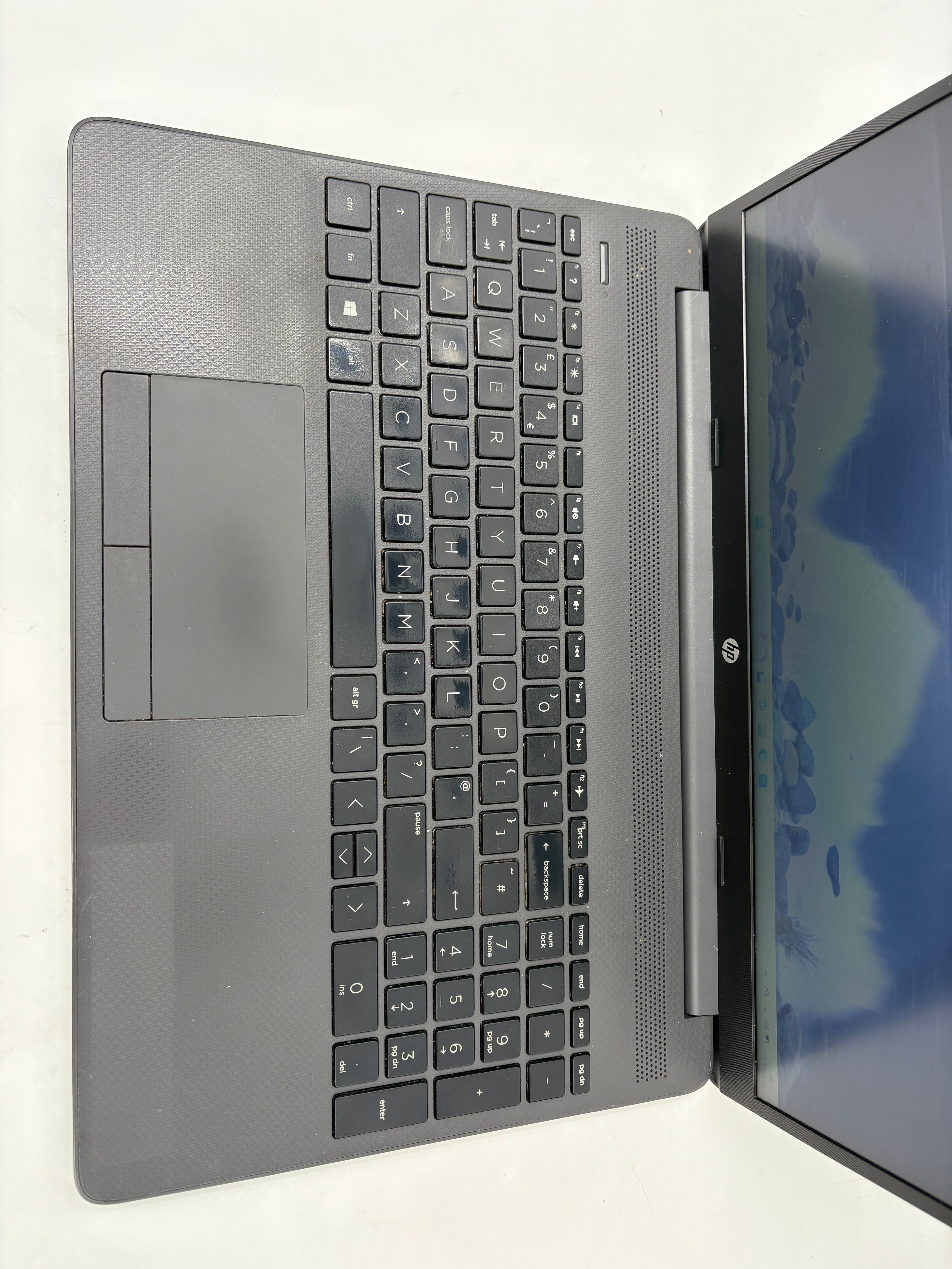 HP Laptop 255 G8 15.6" Screen AMD Ryzen 5 3500U 8GB RAM 256GB SSD W11
