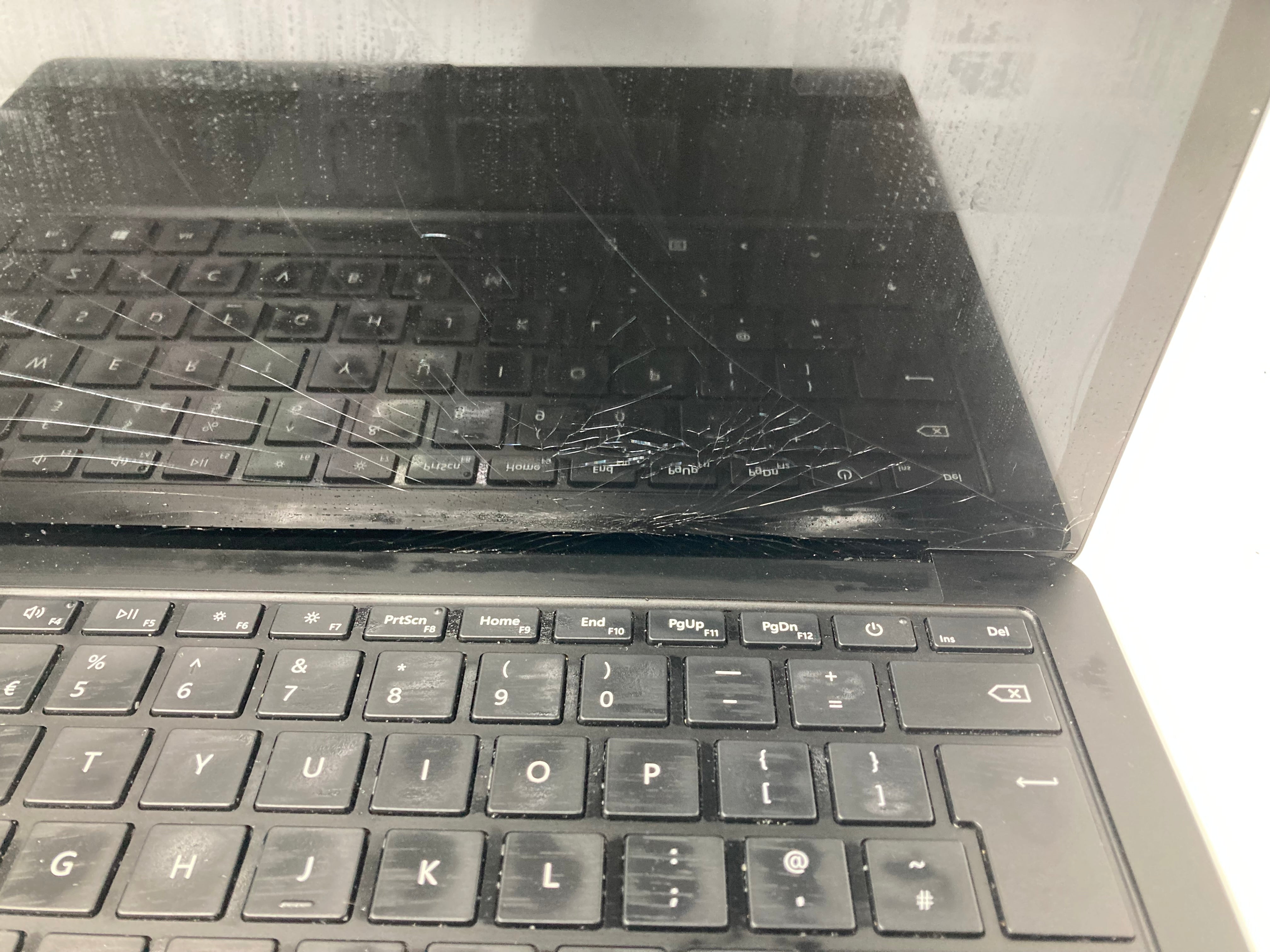 Microsoft Surface Laptop 3 13" i5 10th Gen 8GB RAM 256GB SSD W11