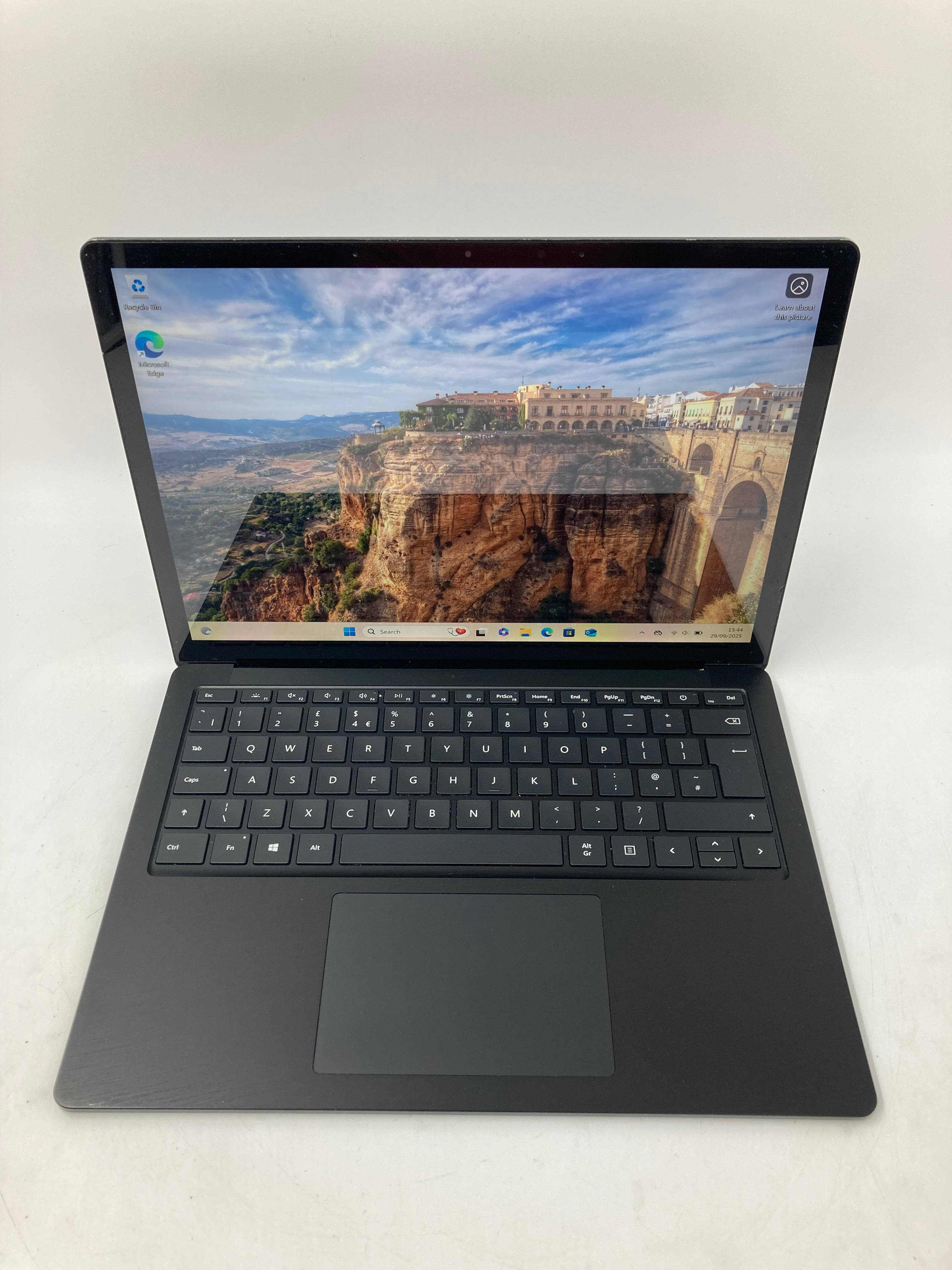 Microsoft Surface Laptop 3 13" i5 10th Gen 8GB RAM 256GB SSD W11