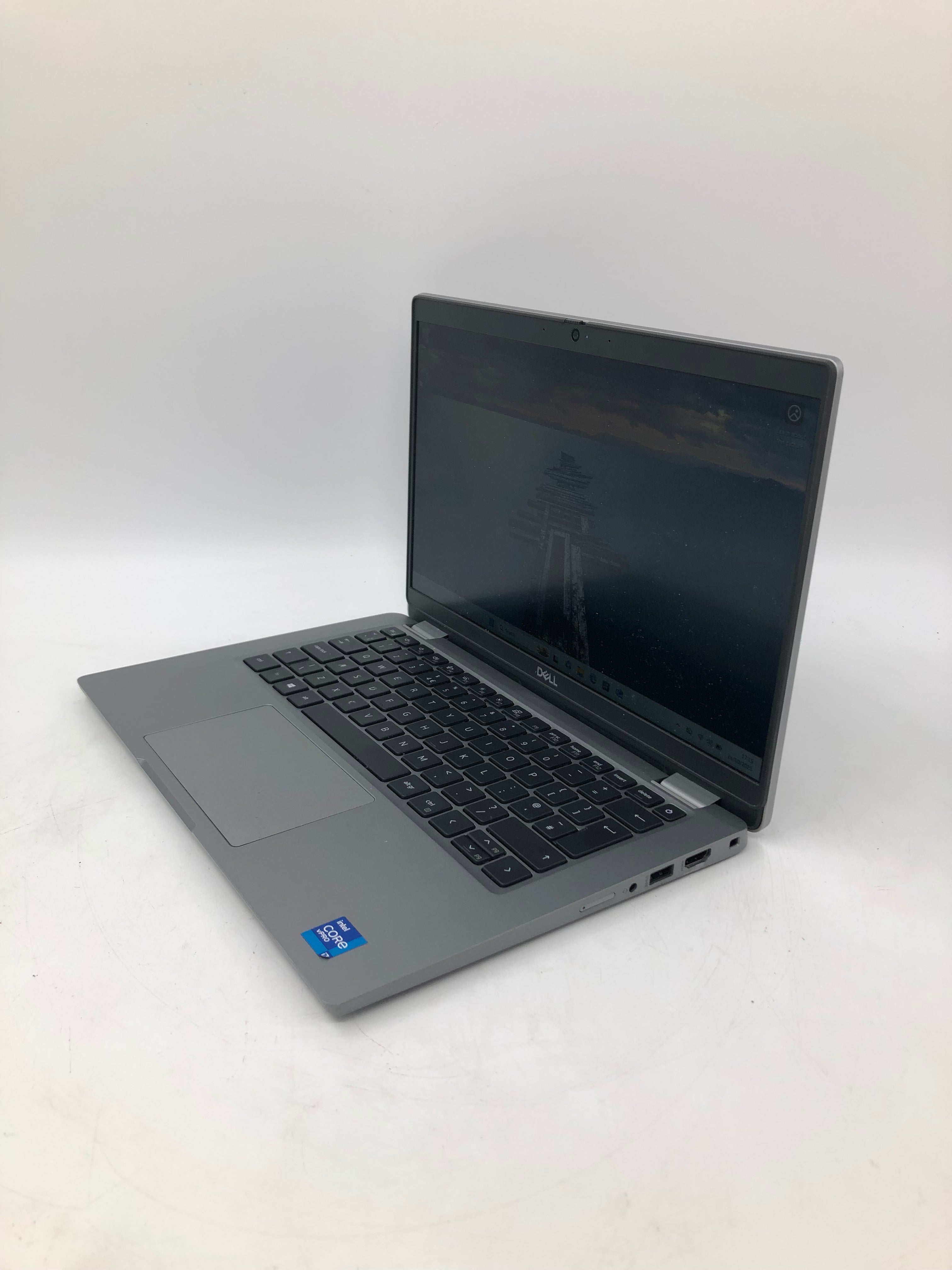 Dell Latitude 5320 13" Screen i7 11th Gen 16GB RAM 512GB SSD W11