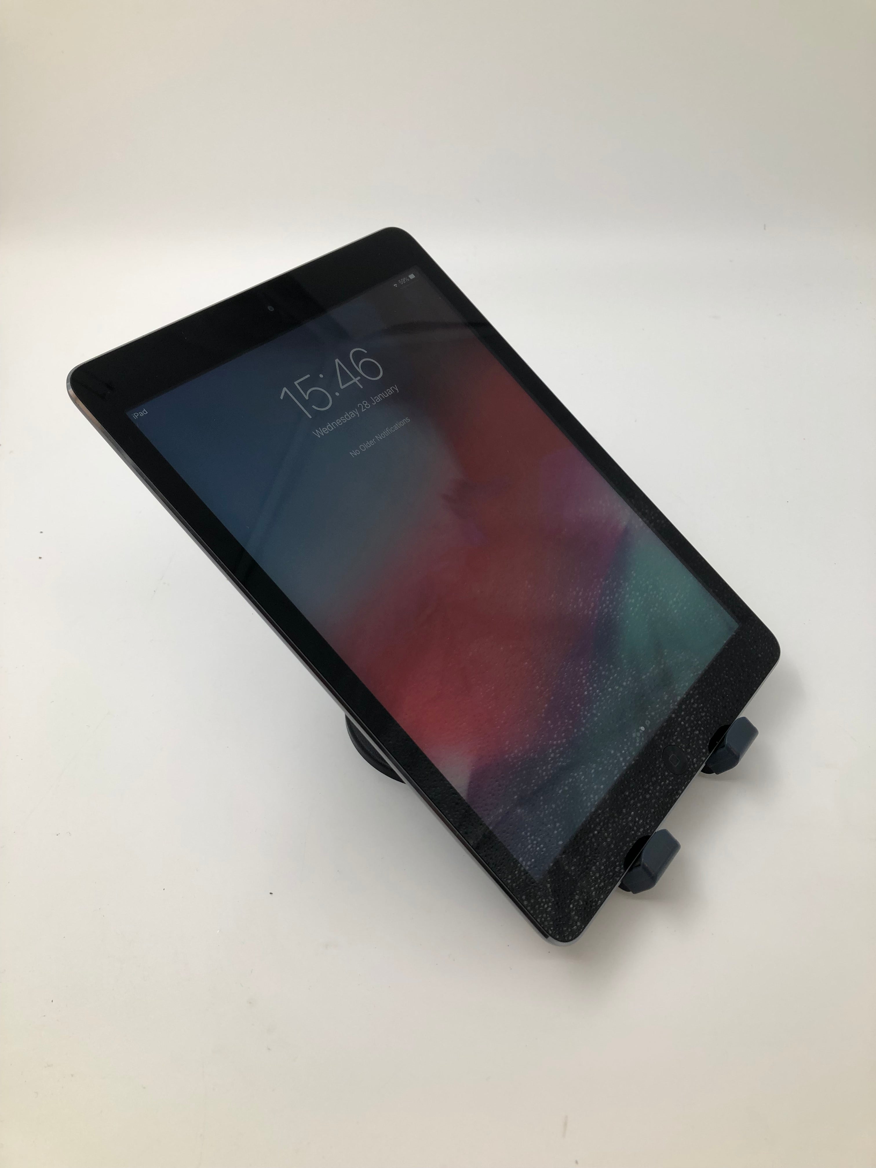 Refurbished Apple iPad Air (2013) 9.7" front angled view showing screen