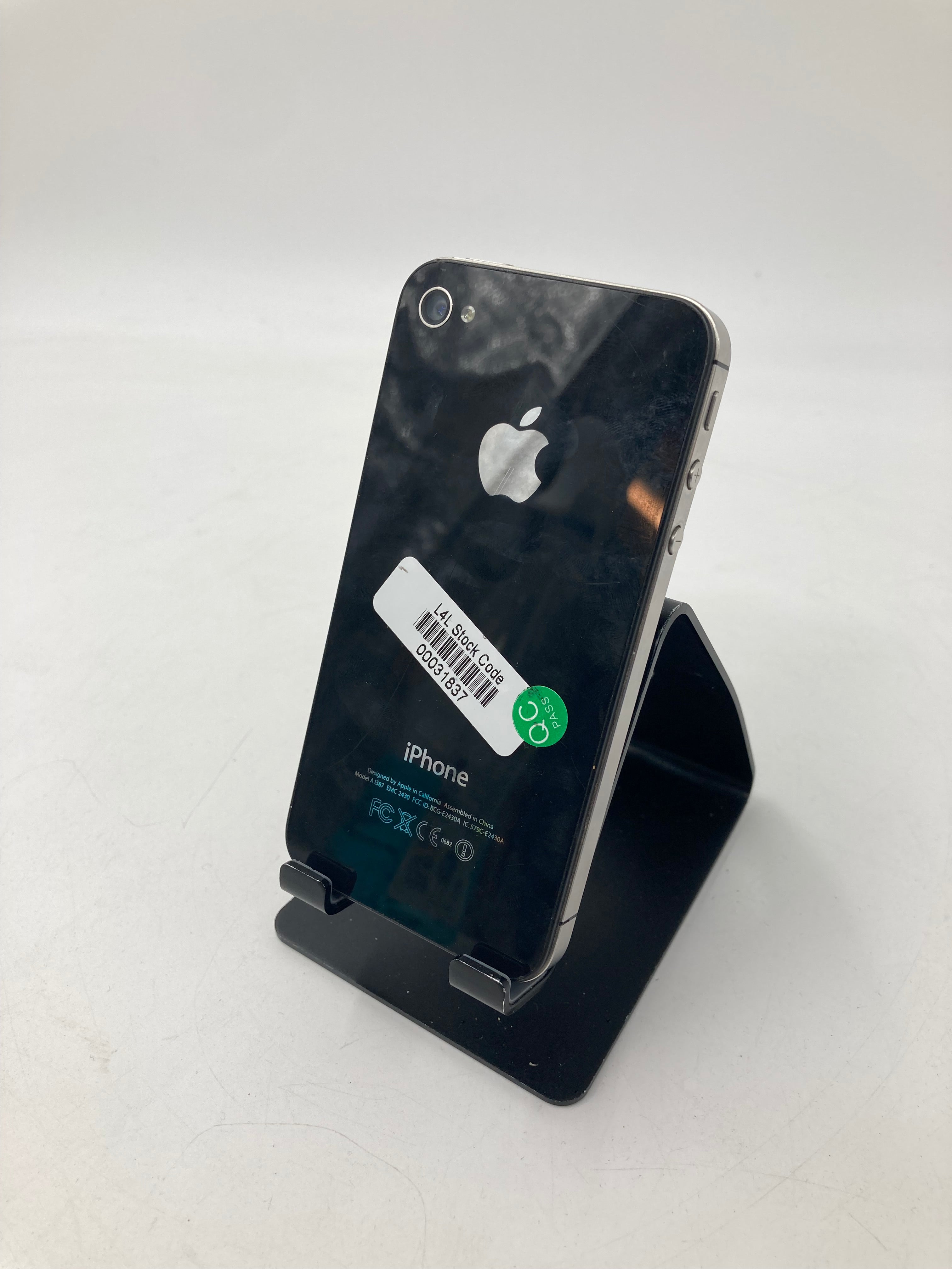Apple iPhone 4 A1332 16GB Storage Unlocked Black Lot of Four