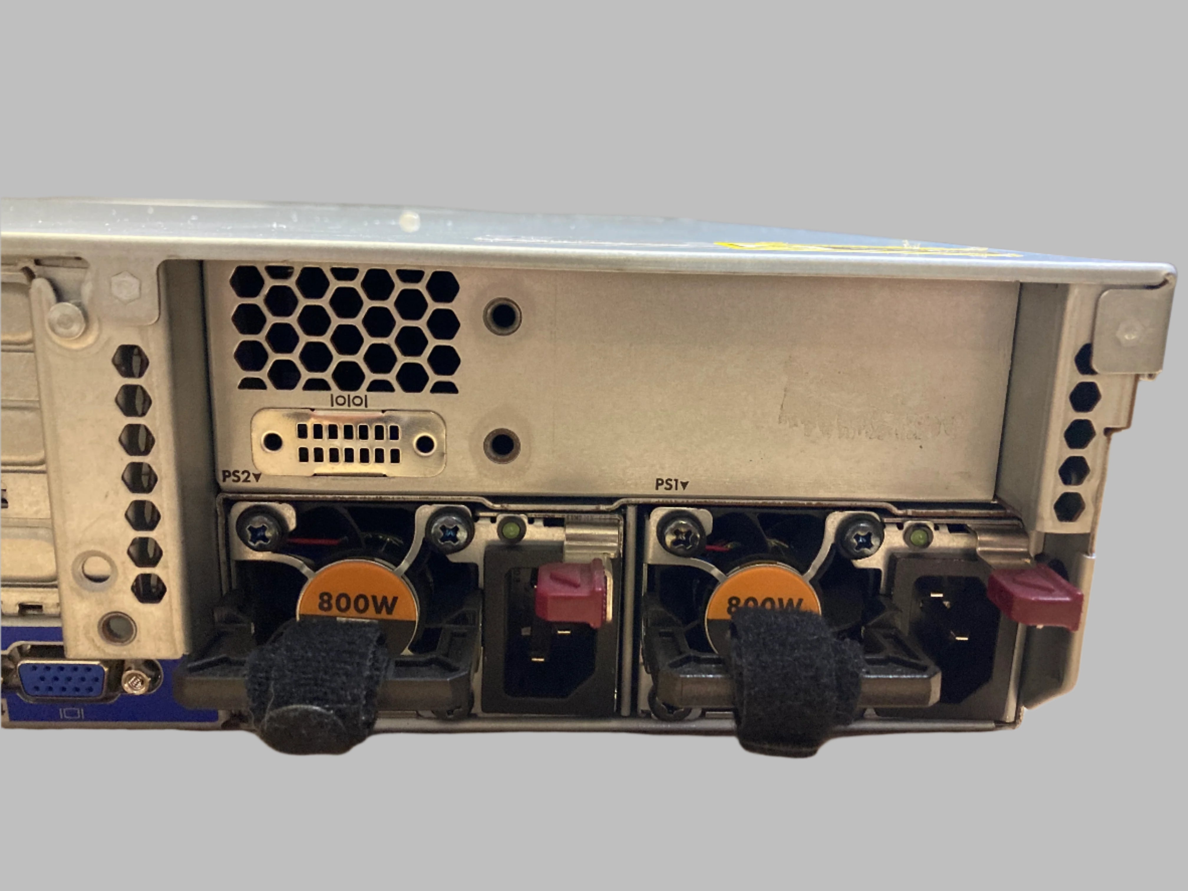 HPE Server ProLiant DL380 G9 2x Xeon E5-2643 V4 4GB RAM 16x 2.5" Bay No HDD