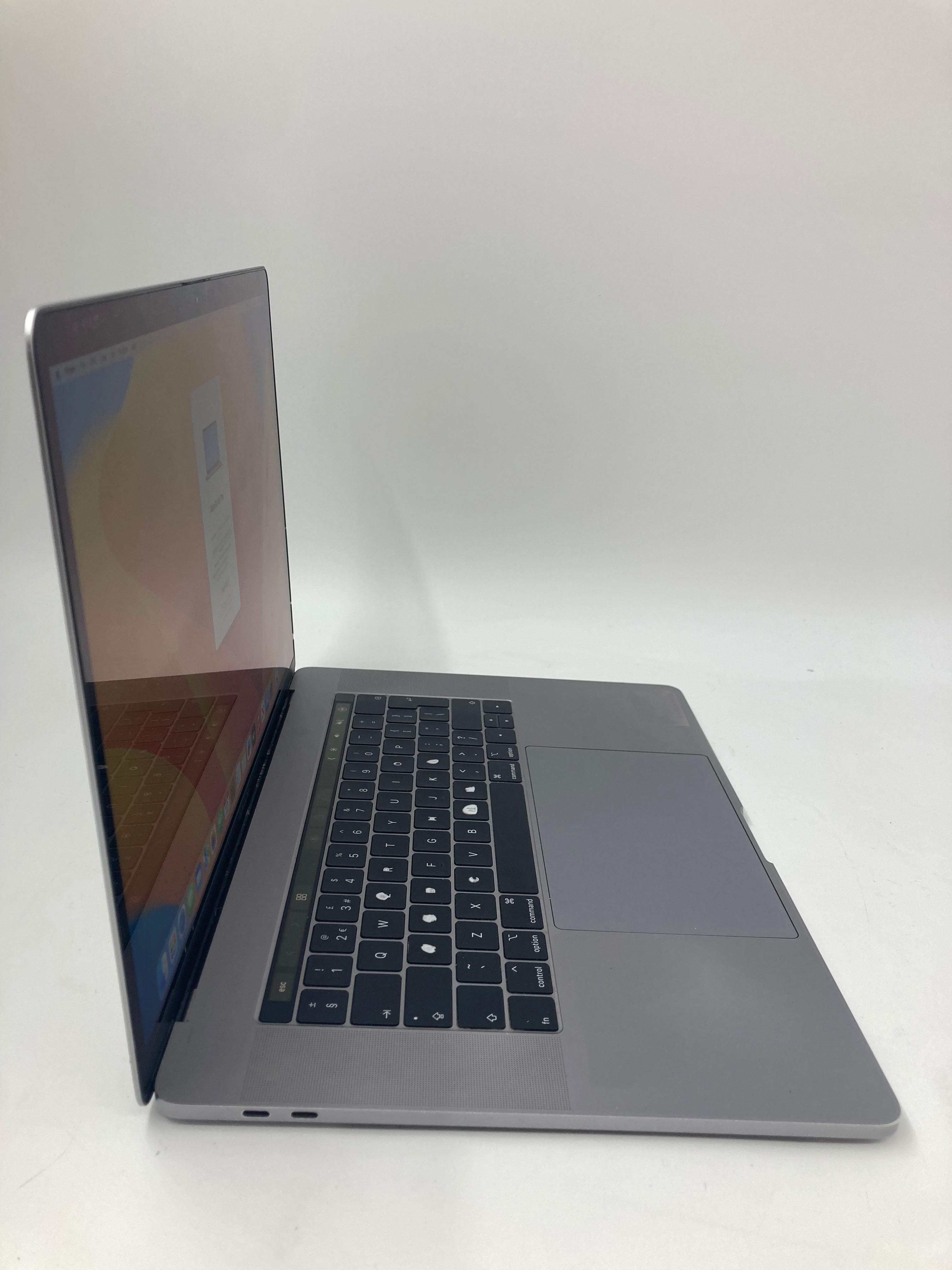 Apple MacBook Pro 2018 A1990 15" Screen i7 8th Gen 16GB RAM 250GB SSD OS Ventura
