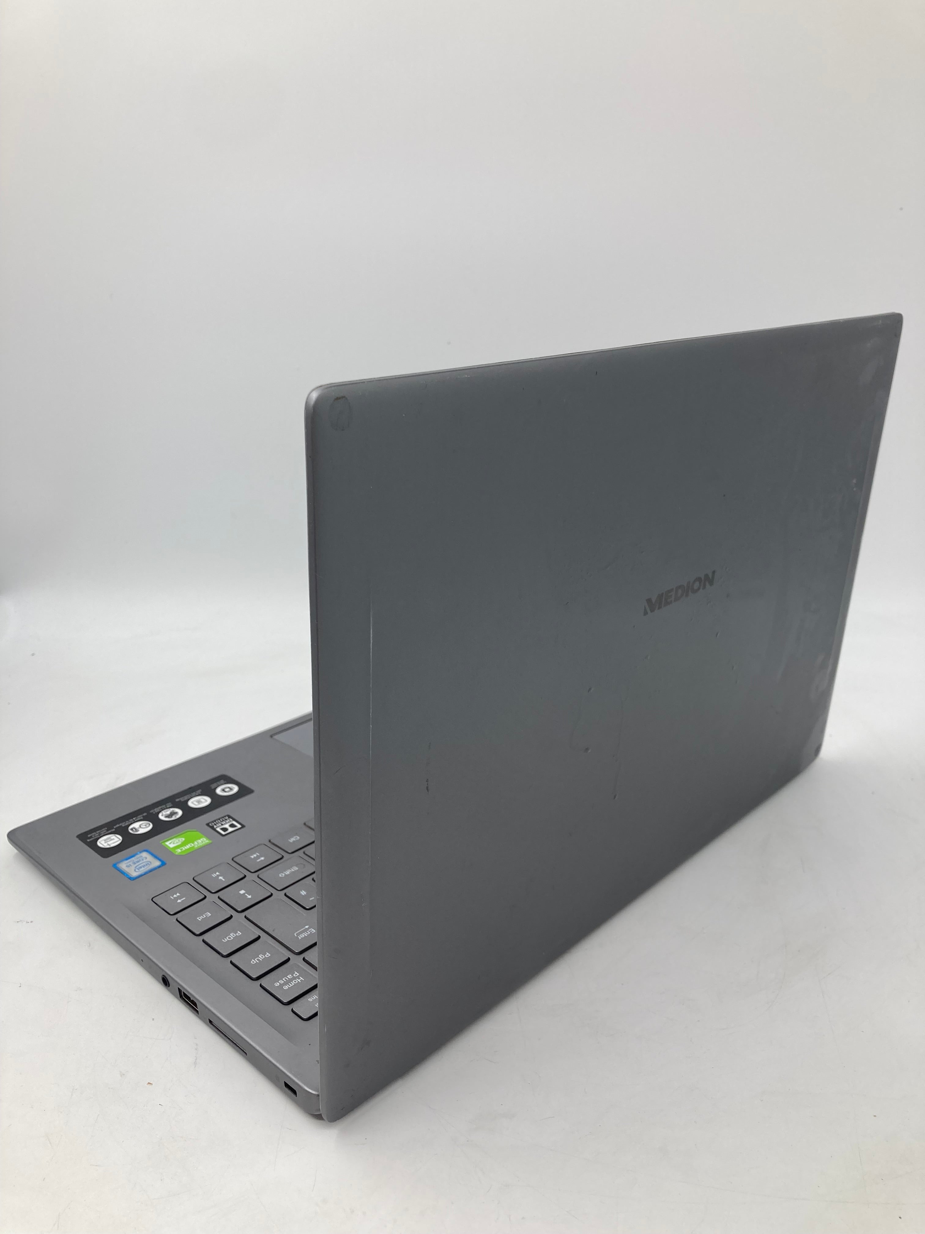 Medion Akoya P6645 15.6" Screen i5 8th Gen 8GB RAM No SSD No OS