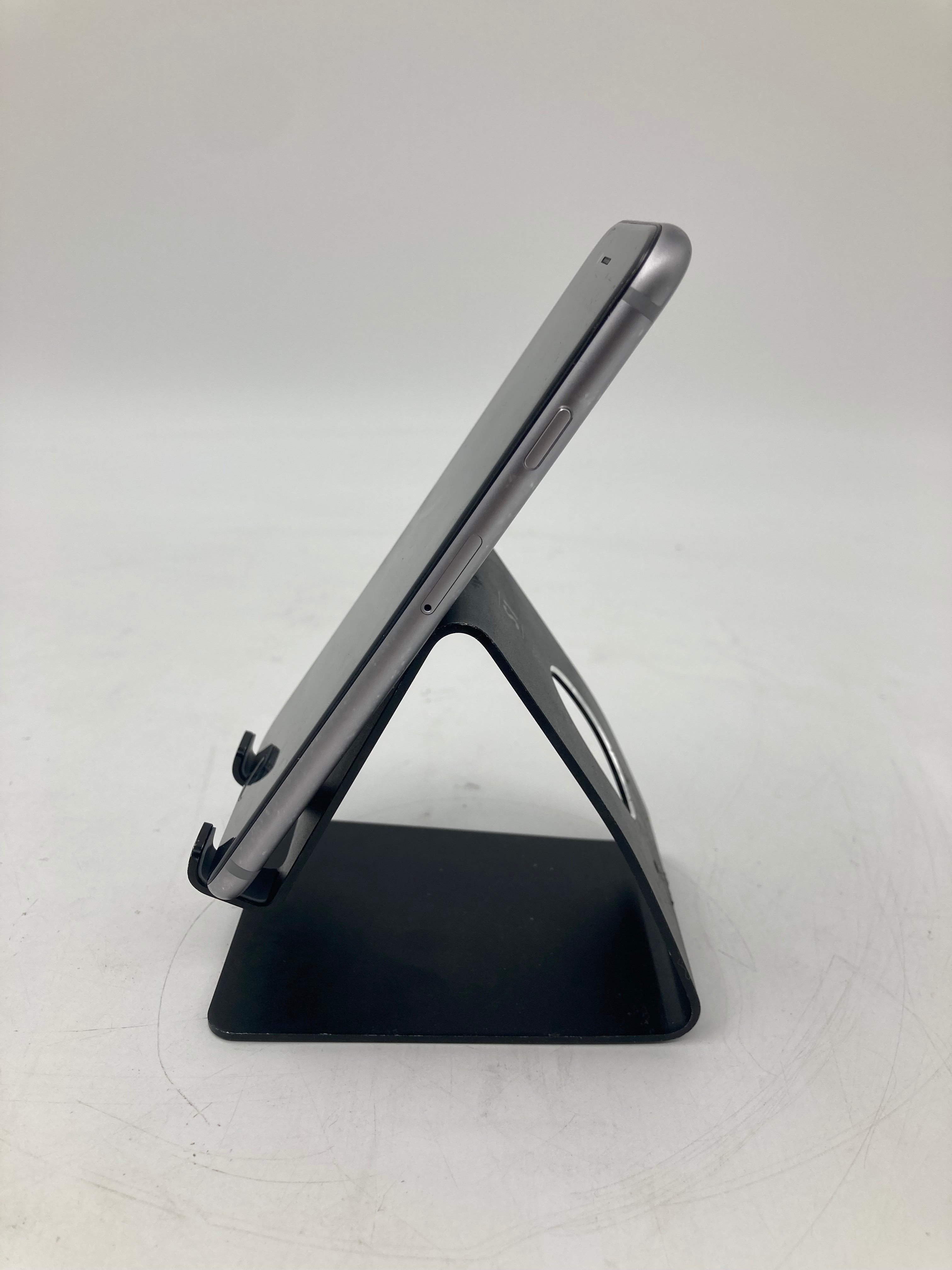 Apple iPhone 6s 5" Screen 2015 16GB Storage Silver